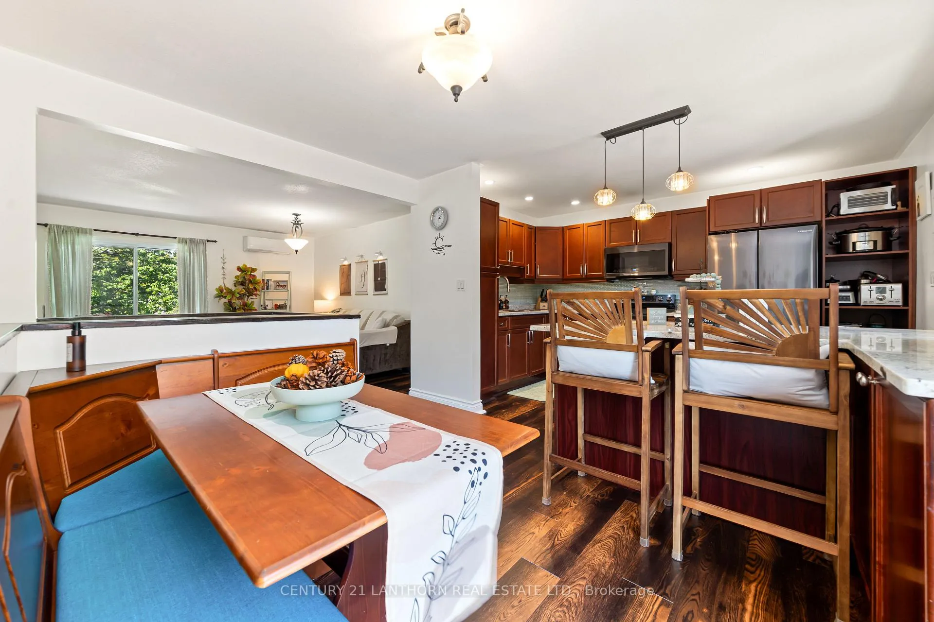 Photo 7 of 11807 Loyalist Parkway, Prince Edward County, Hallowell Ward — HOMEH