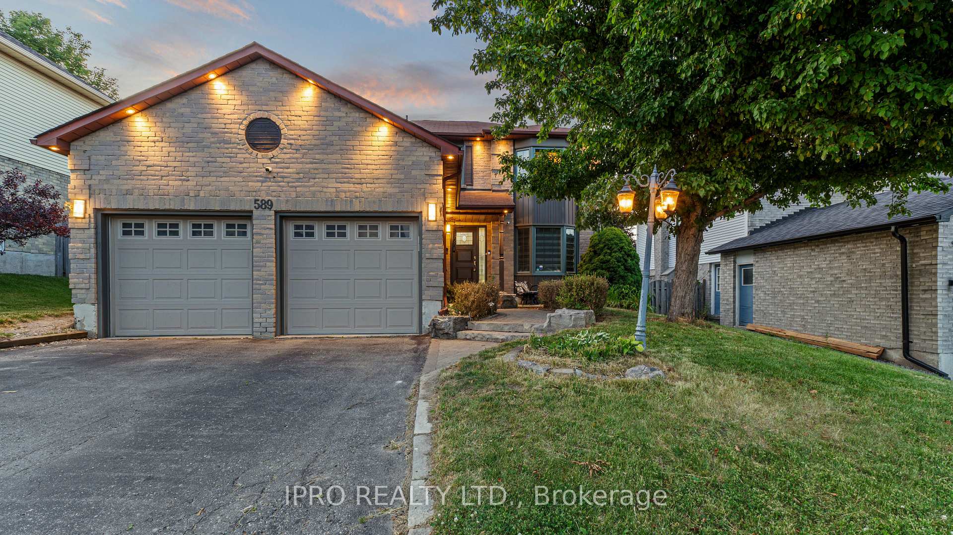 Front of 589 Prestwick Drive