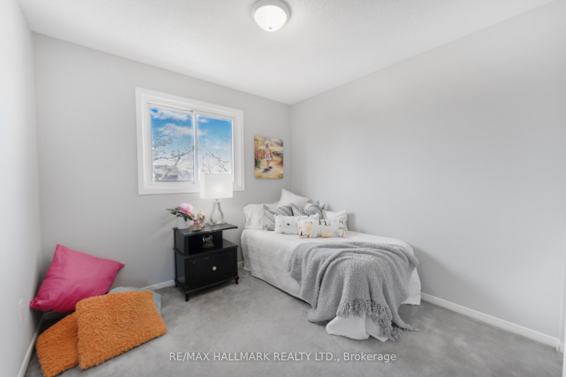 Photo 2 of 1844 Ashford Drive, Pickering, Village East — HOMEH