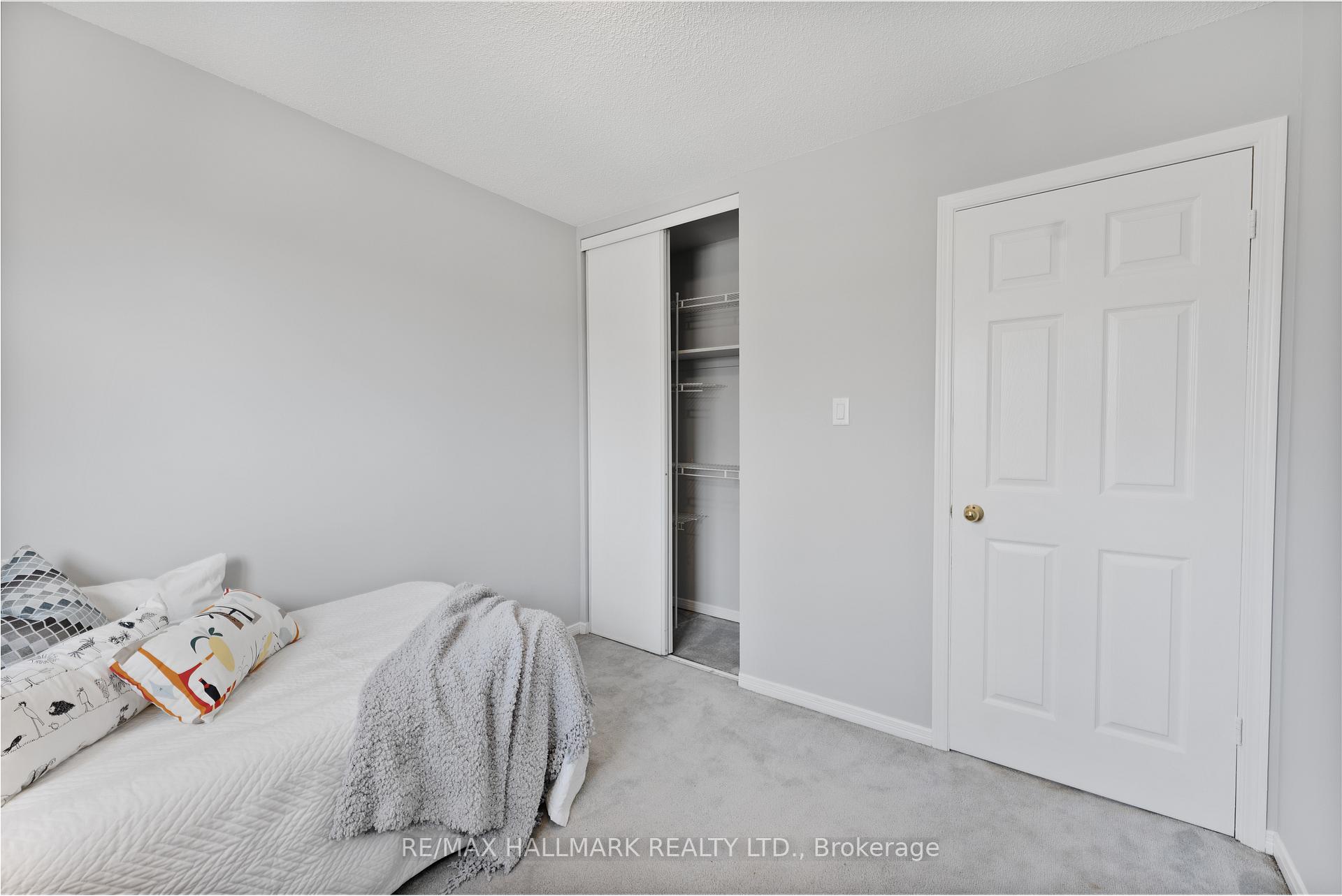 Photo 3 of 1844 Ashford Drive, Pickering, Village East — HOMEH