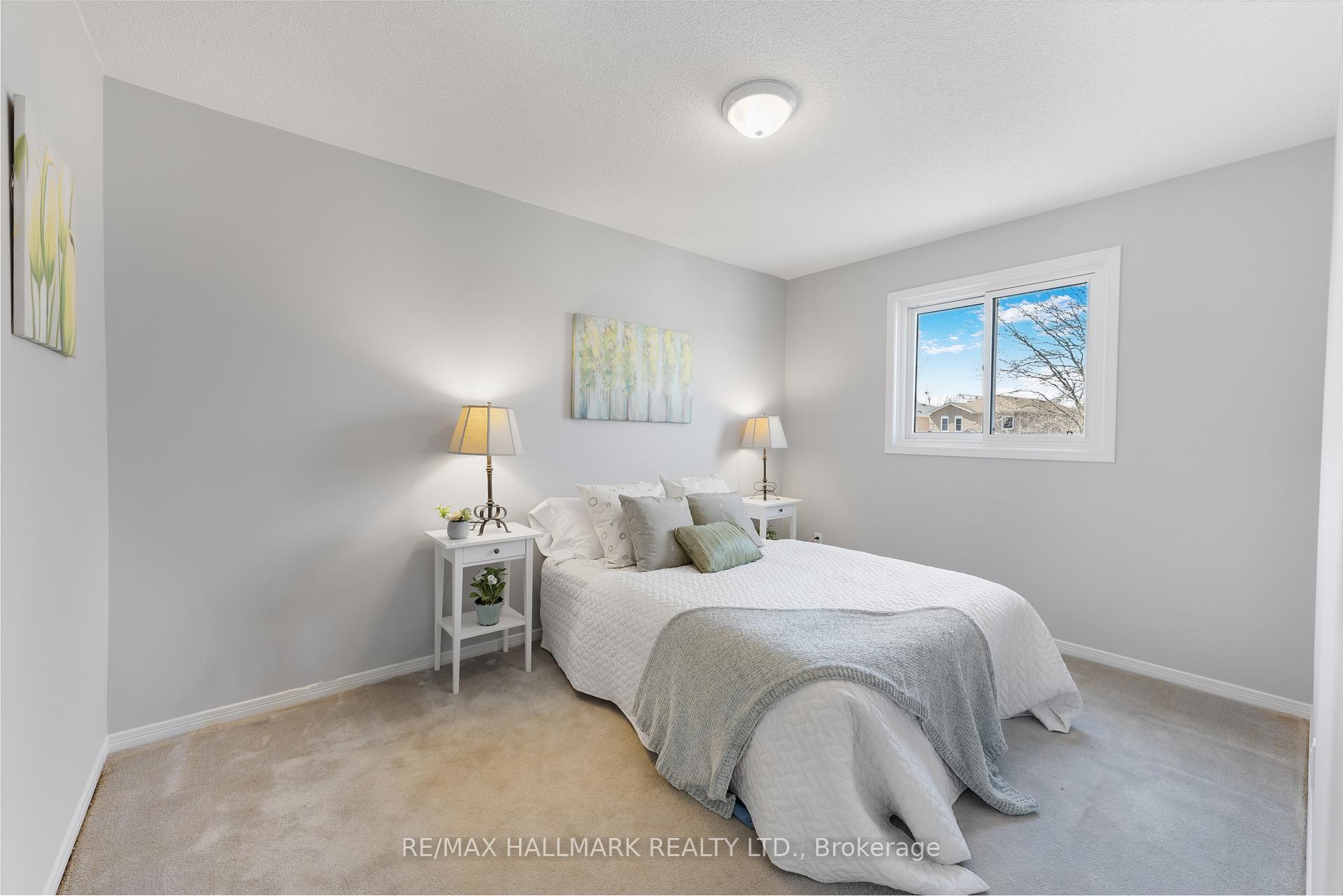 Photo 4 of 1844 Ashford Drive, Pickering, Village East — HOMEH