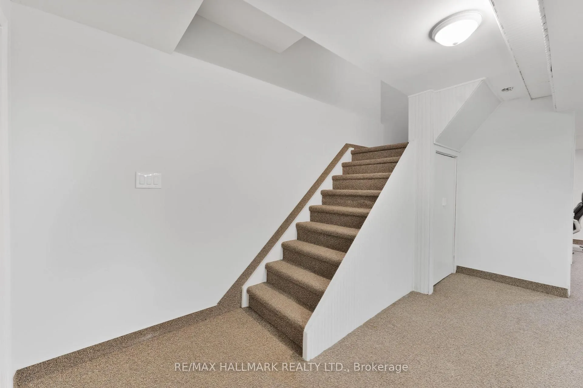 Photo 37 of 1844 Ashford Drive, Pickering, Village East — HOMEH
