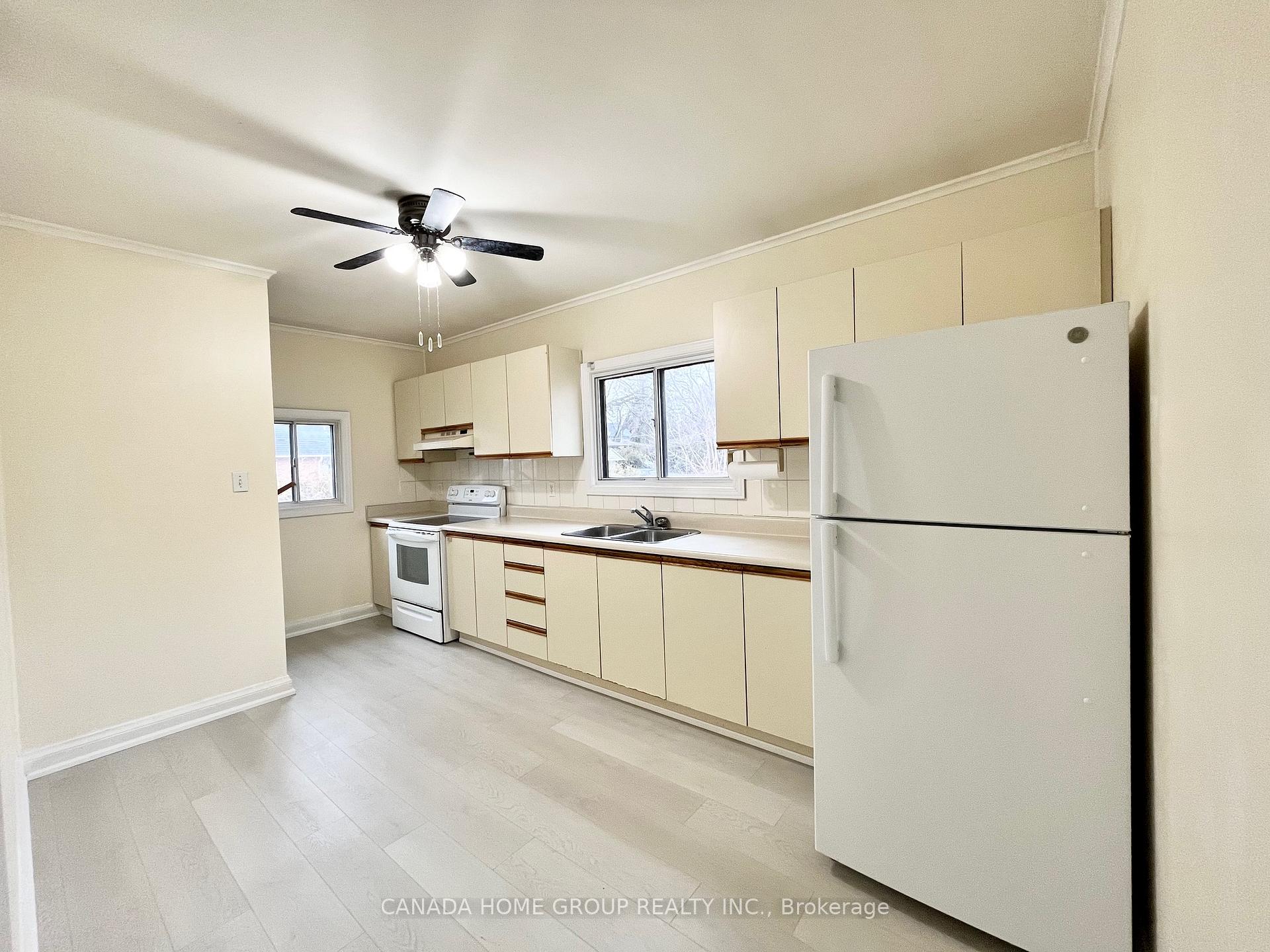 Front of Unit Main floor, 556 Westshore Boulevard