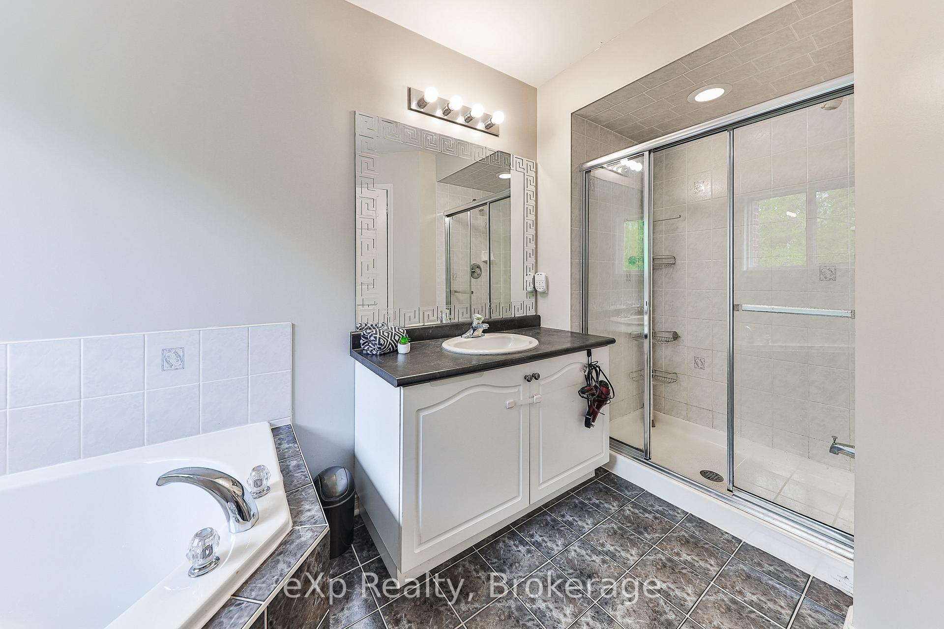 Photo 12 of 765 Sunbird Trail, Pickering, Amberlea — HOMEH