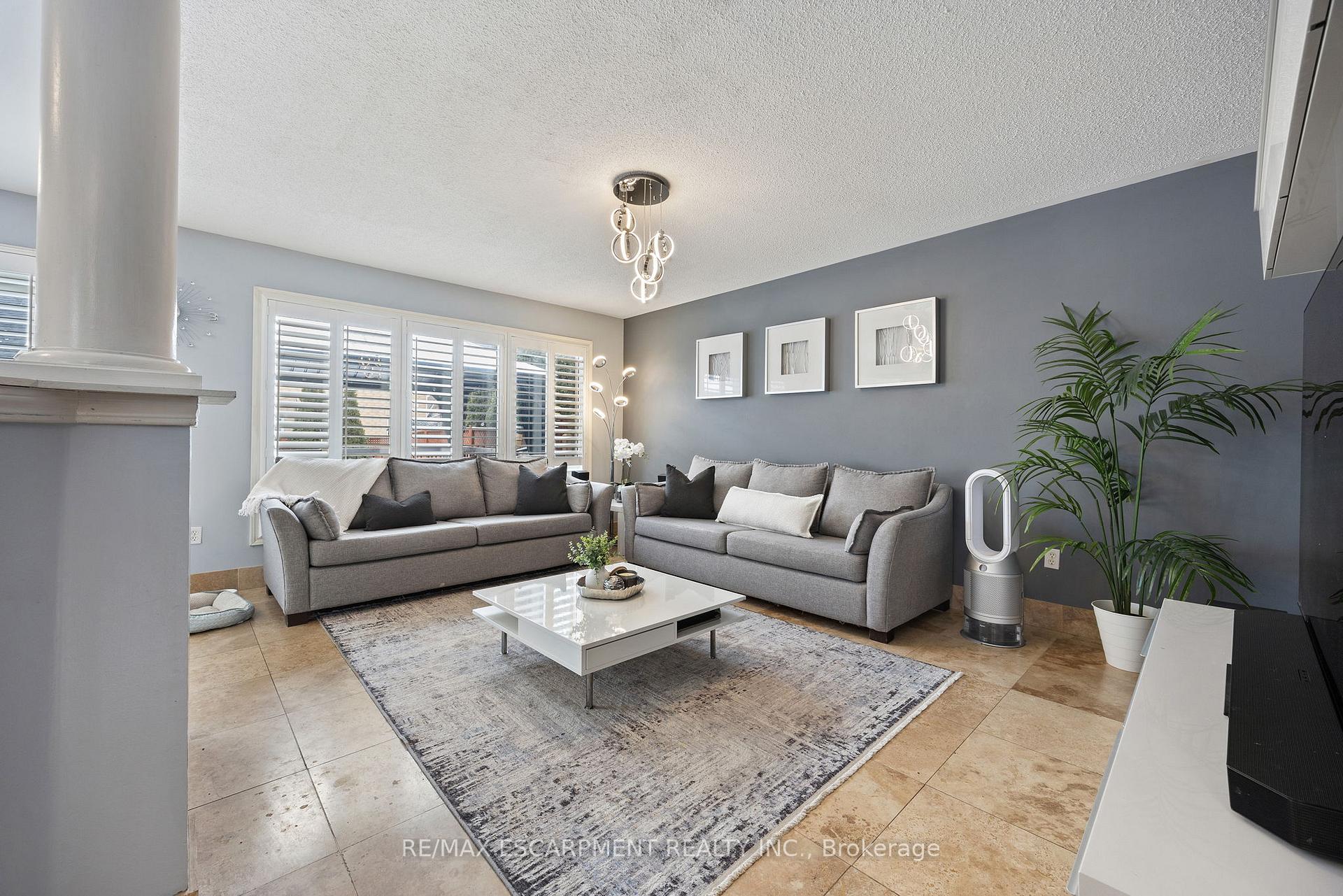 Photo 6 of 412 Baverstock Crescent, Milton, Clarke — HOMEH