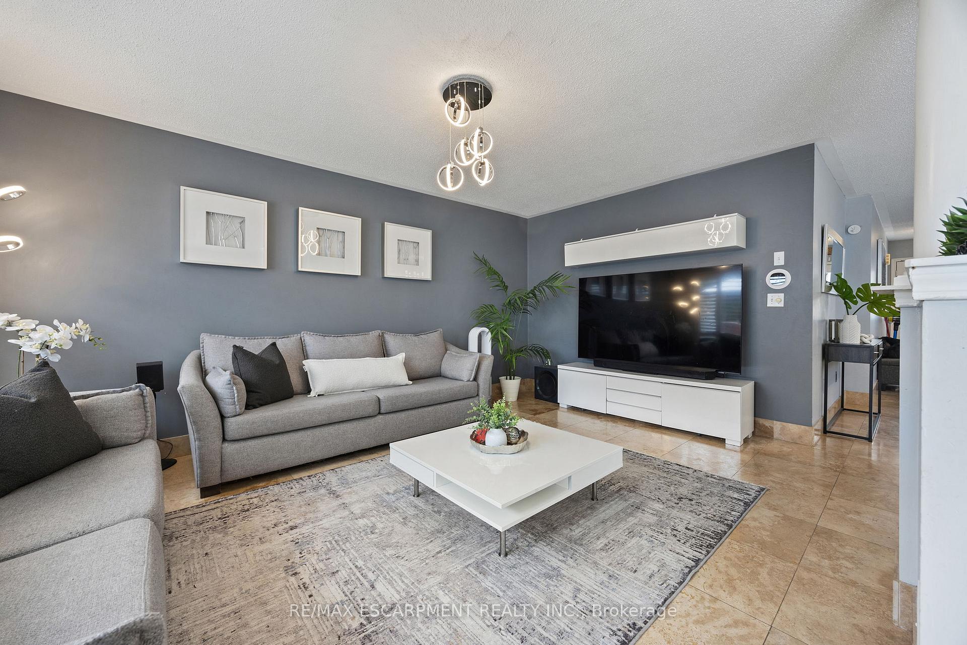 Photo 8 of 412 Baverstock Crescent, Milton, Clarke — HOMEH