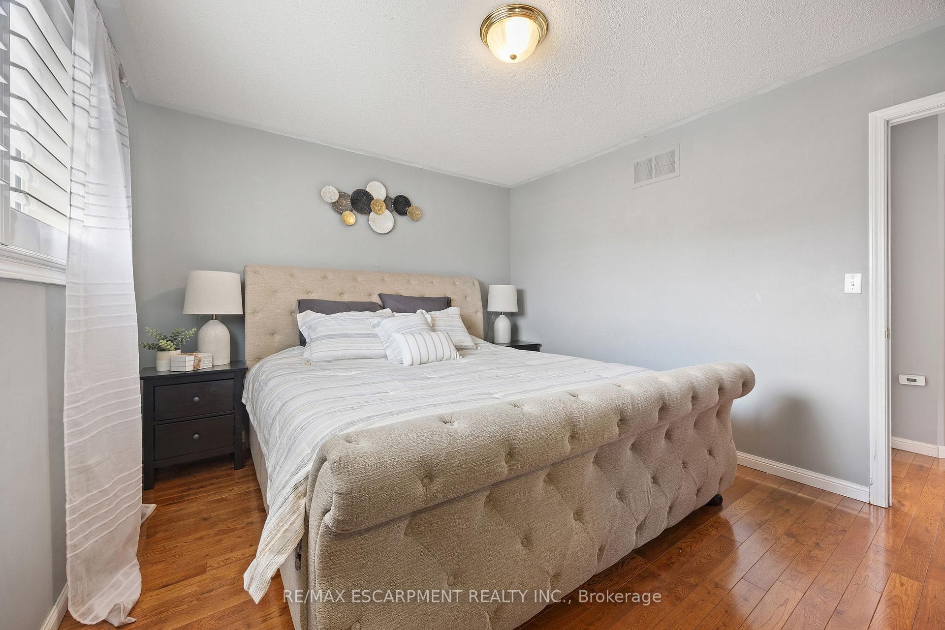 Photo 15 of 412 Baverstock Crescent, Milton, Clarke — HOMEH
