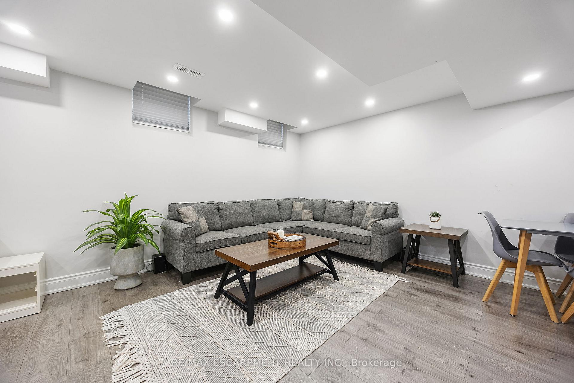 Photo 23 of 412 Baverstock Crescent, Milton, Clarke — HOMEH