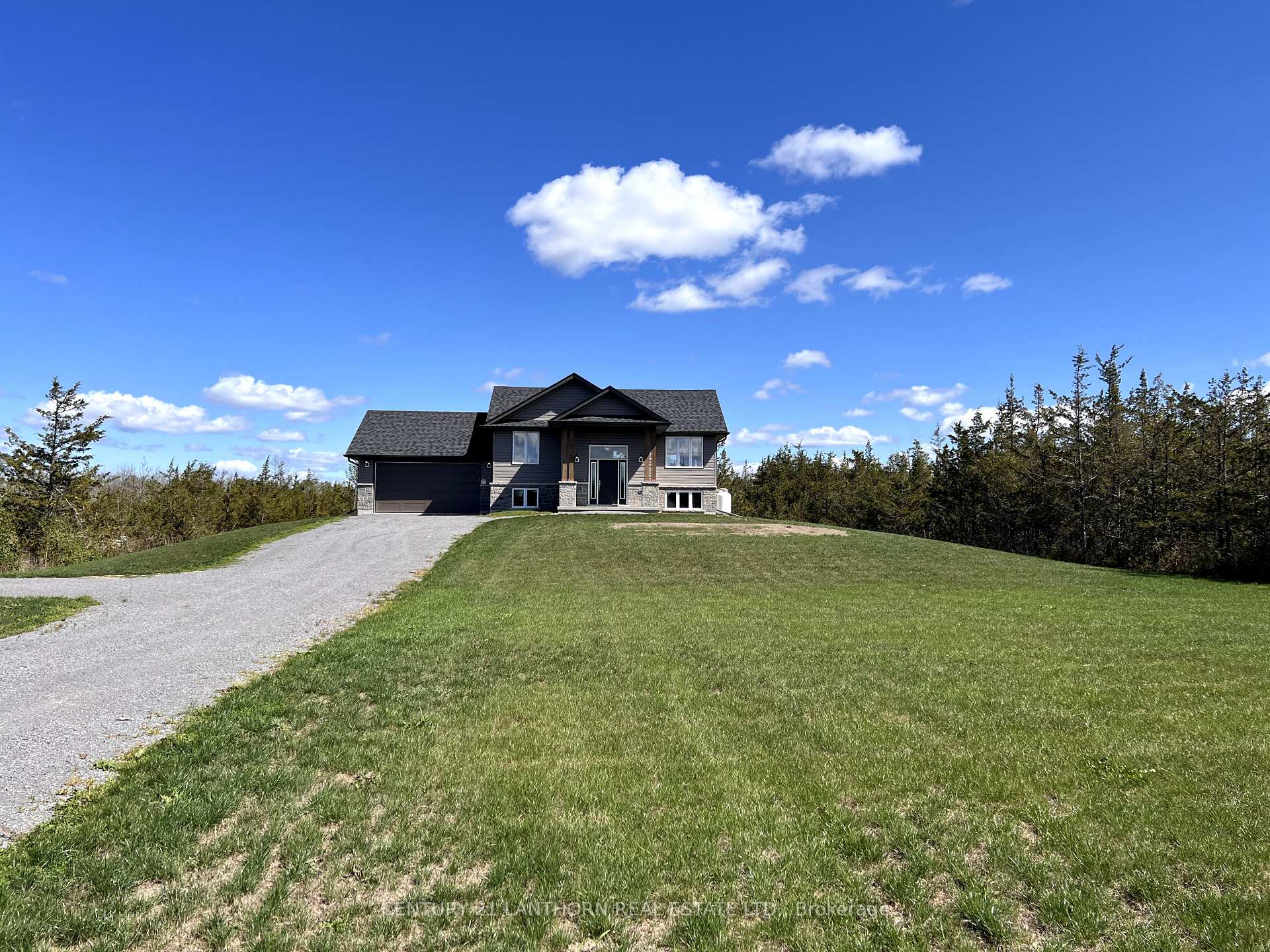Photo 1 of 2567 County Road 5, Prince Edward County, Sophiasburg Ward — HOMEH