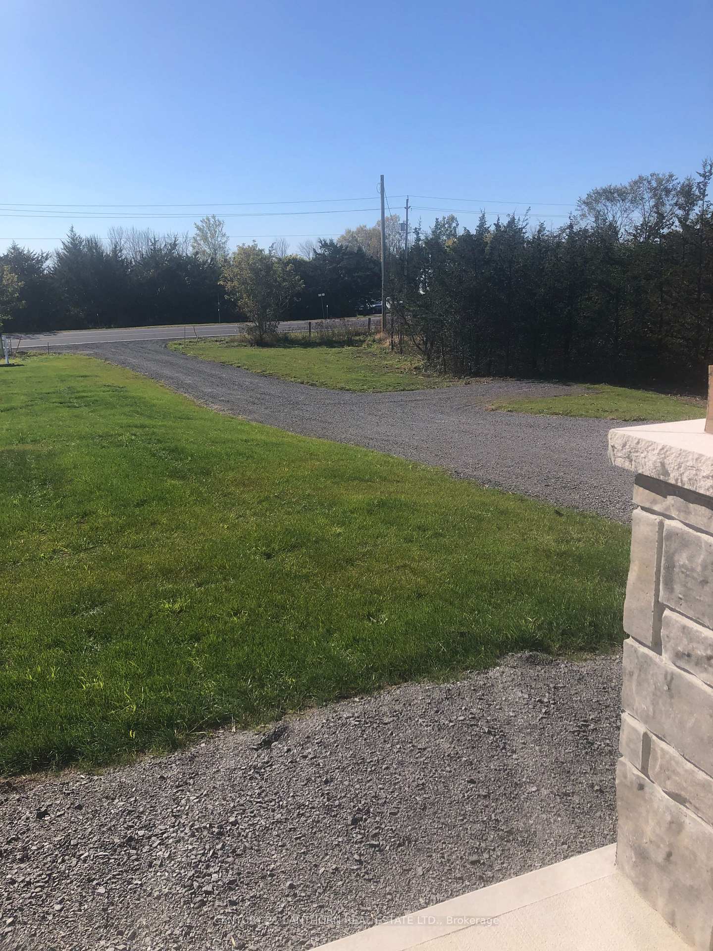 Photo 4 of 2567 County Road 5, Prince Edward County, Sophiasburg Ward — HOMEH