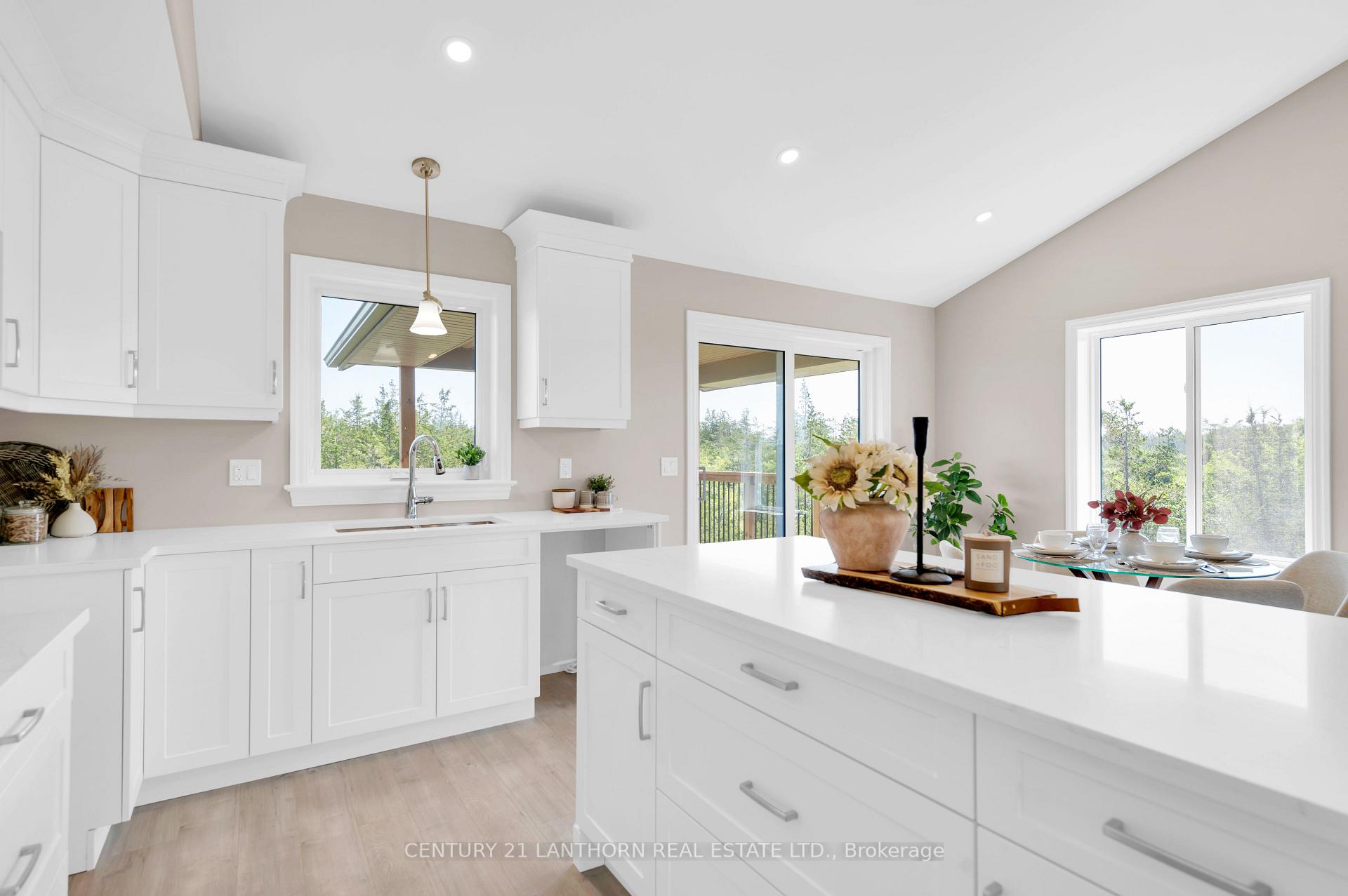 Photo 10 of 2567 County Road 5, Prince Edward County, Sophiasburg Ward — HOMEH