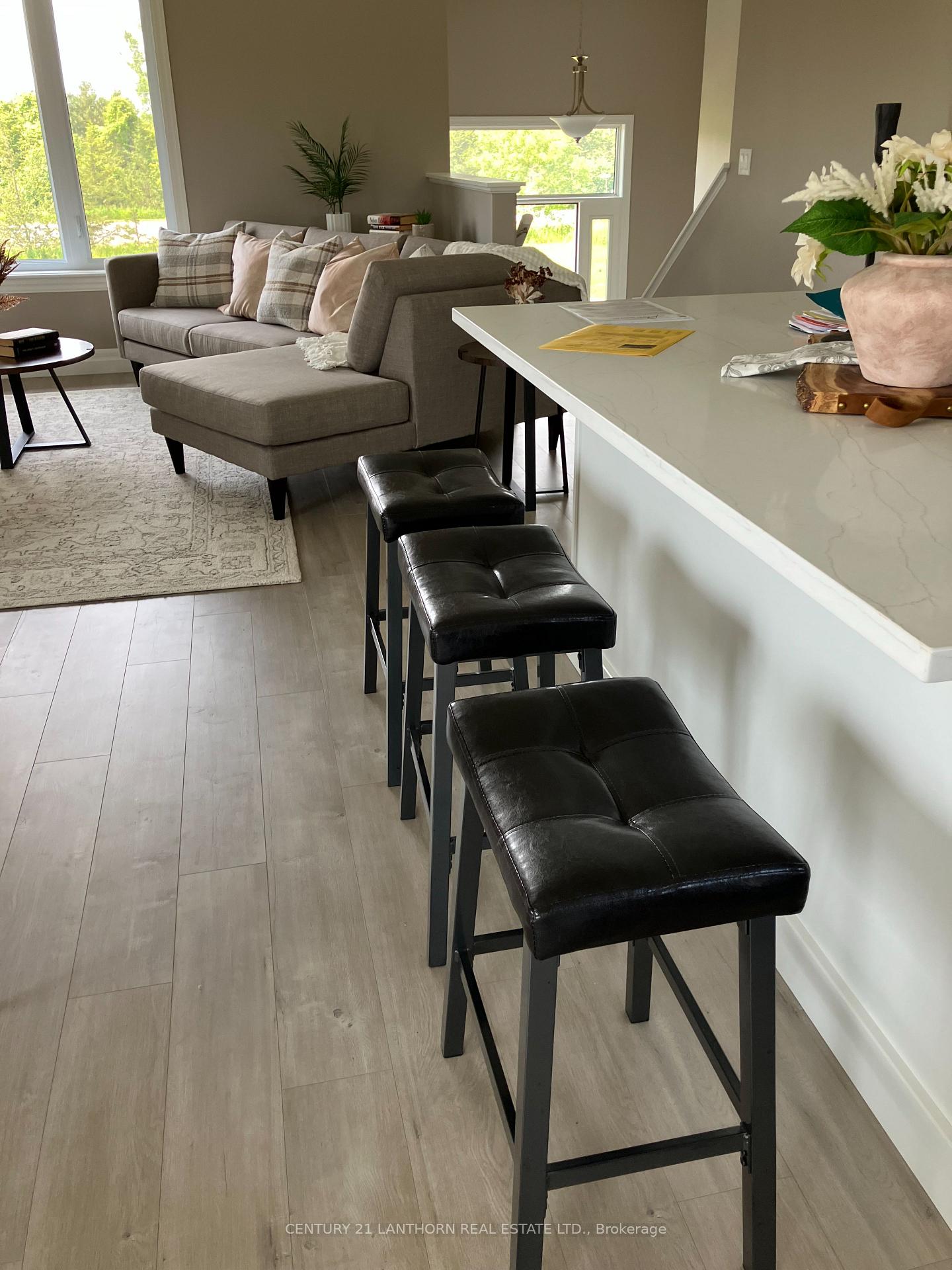 Photo 11 of 2567 County Road 5, Prince Edward County, Sophiasburg Ward — HOMEH