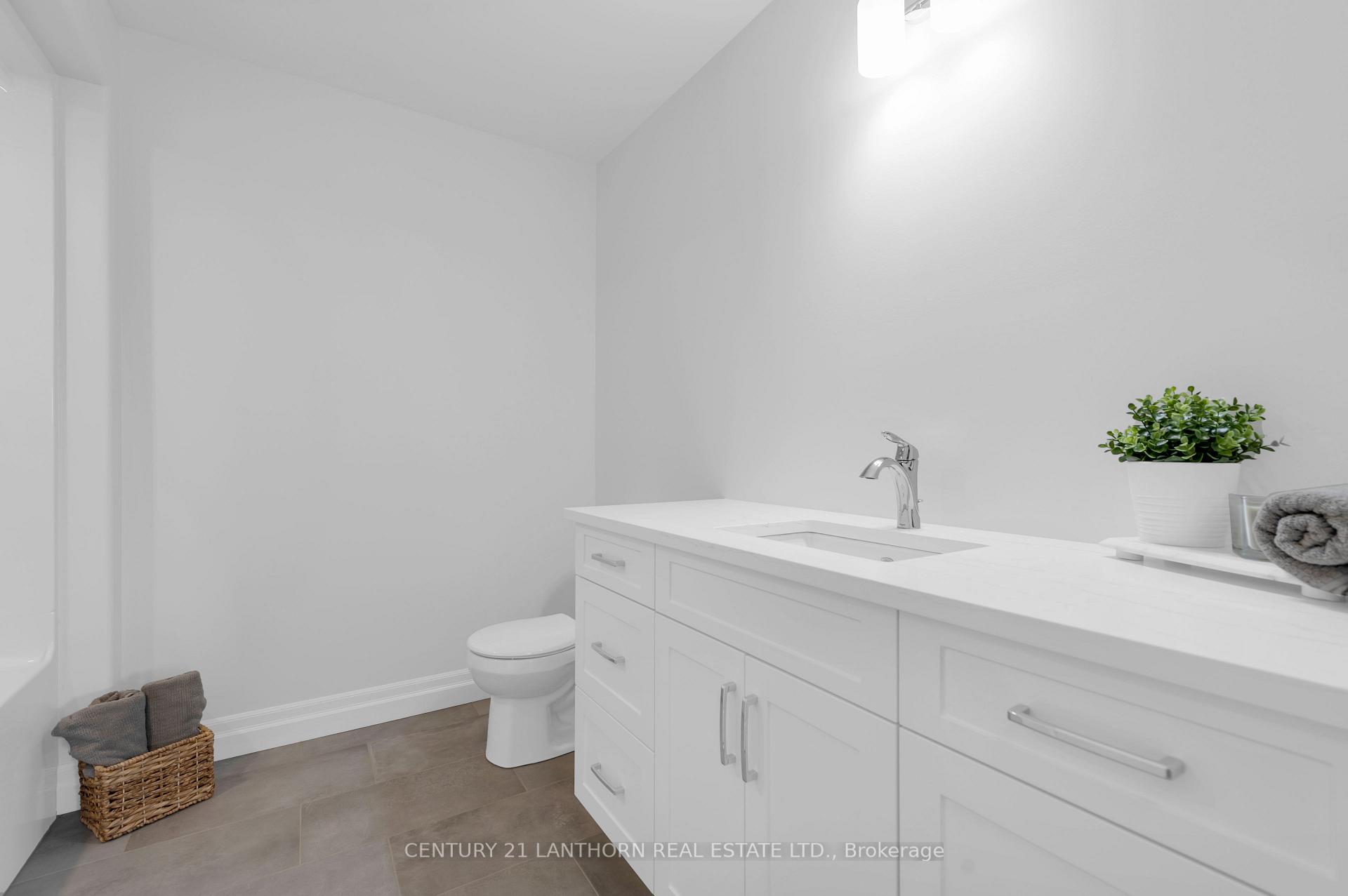 Photo 15 of 2567 County Road 5, Prince Edward County, Sophiasburg Ward — HOMEH