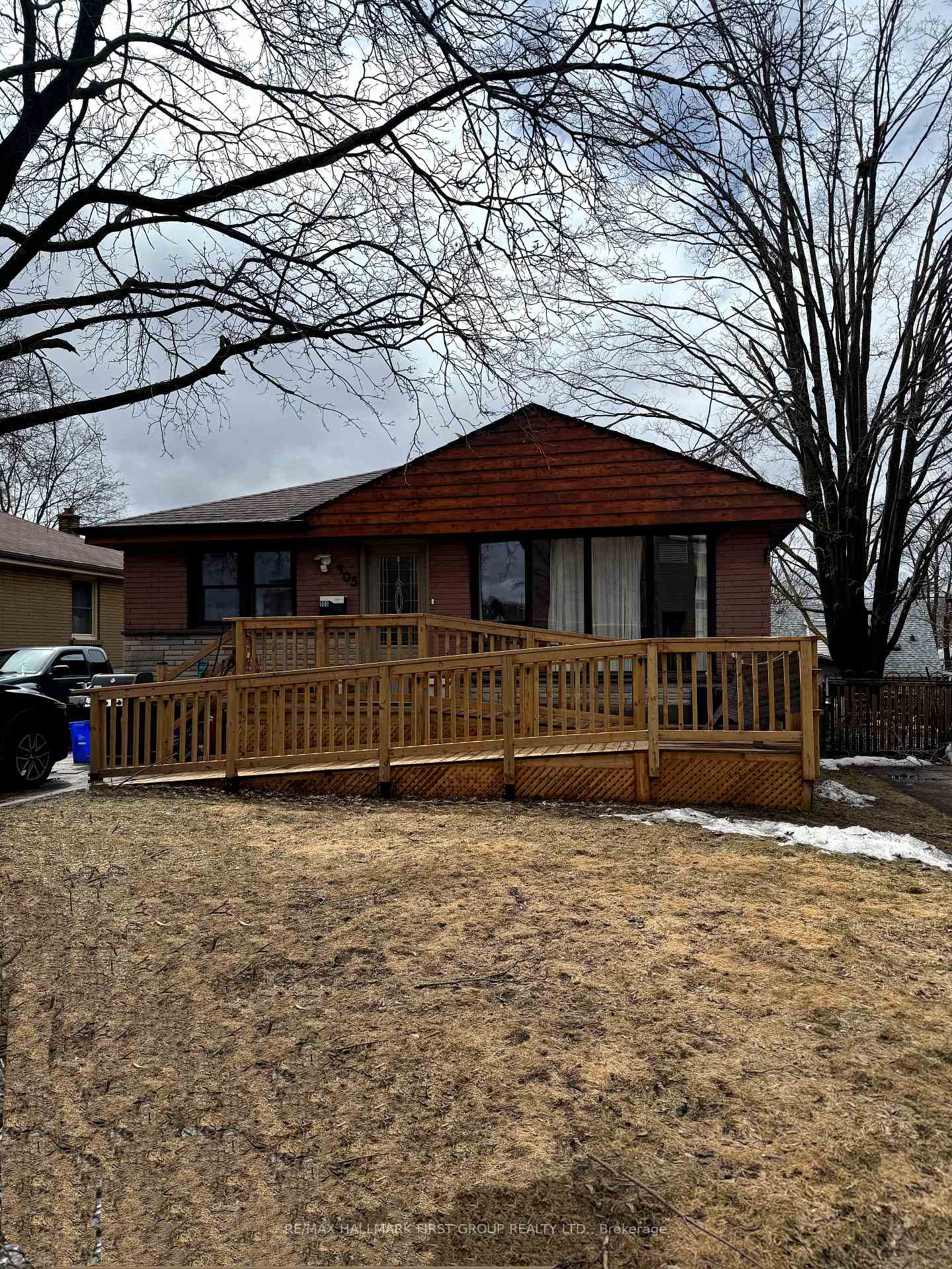 Photo 1 of Unit Upper, 905 Hilliard Street, Peterborough, Northcrest Ward 5 — HOMEH