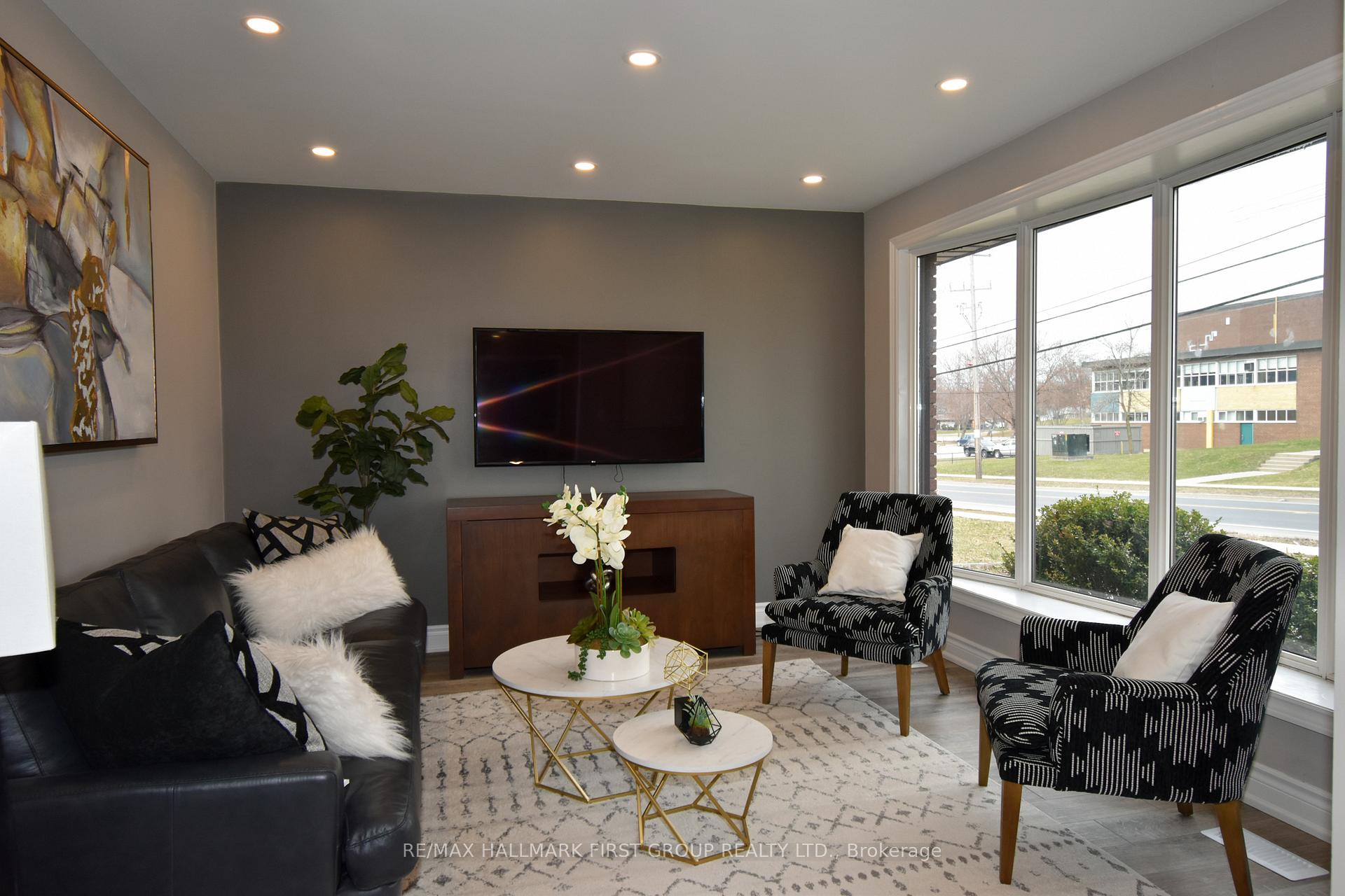 Photo 2 of Unit Upper, 905 Hilliard Street, Peterborough, Northcrest Ward 5 — HOMEH