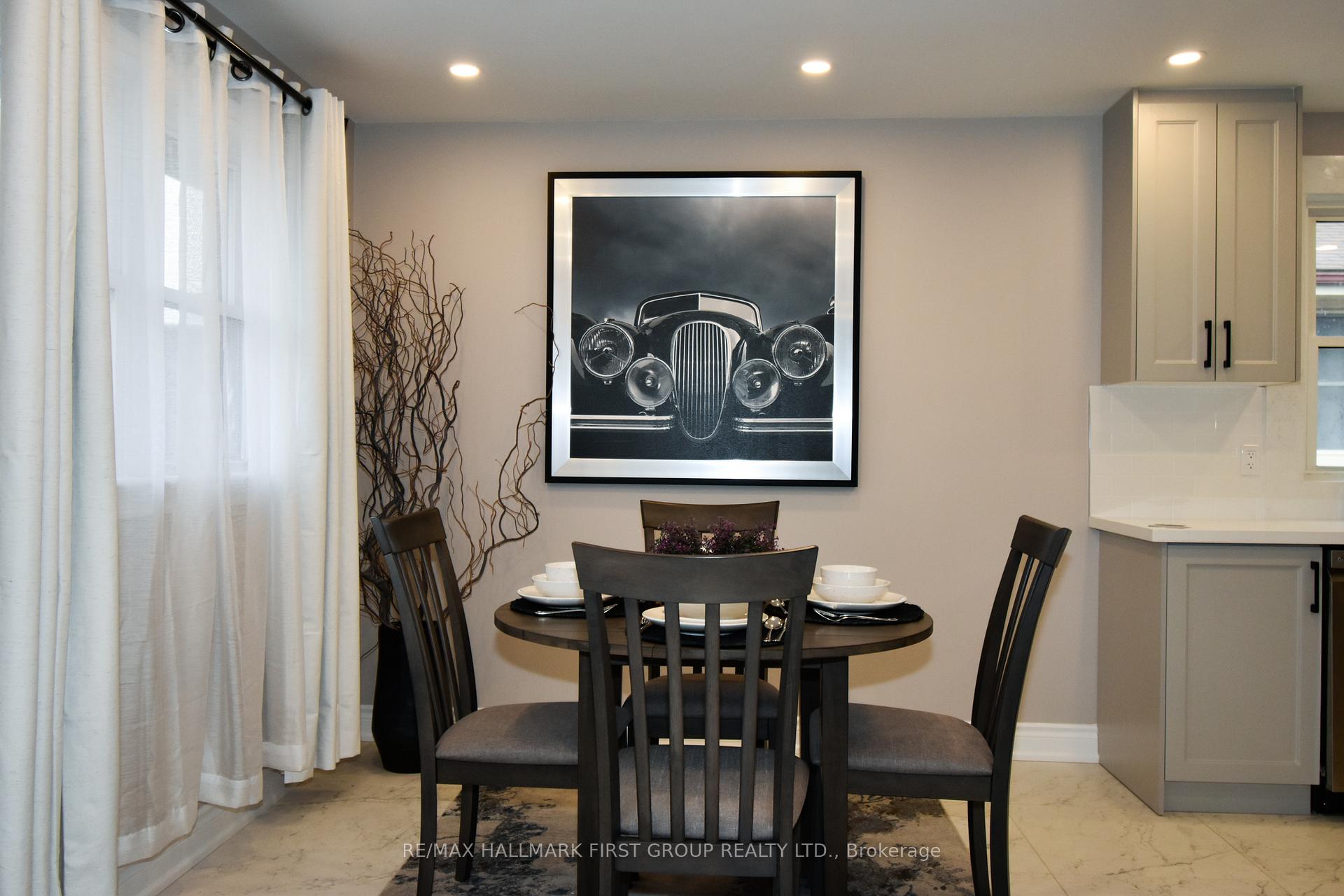 Photo 5 of Unit Upper, 905 Hilliard Street, Peterborough, Northcrest Ward 5 — HOMEH