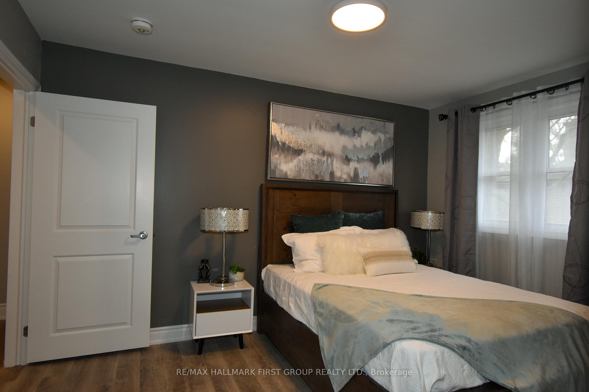Photo 10 of Unit Upper, 905 Hilliard Street, Peterborough, Northcrest Ward 5 — HOMEH