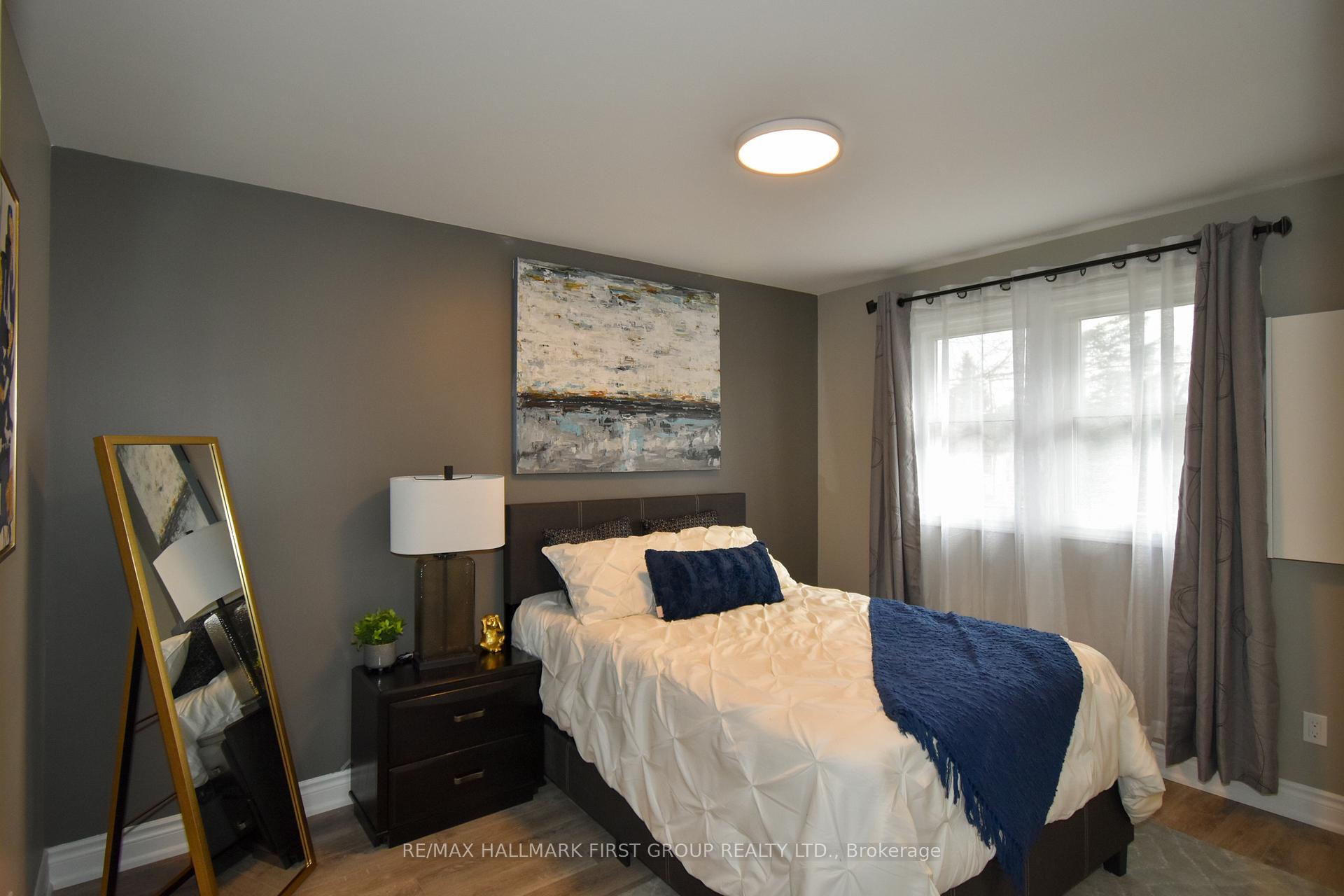 Photo 13 of Unit Upper, 905 Hilliard Street, Peterborough, Northcrest Ward 5 — HOMEH