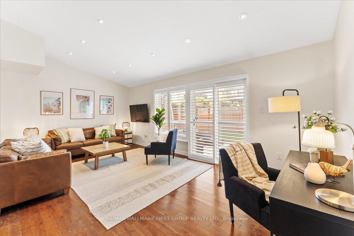 Photo 10 of 1587 Geta Circle, Pickering, Village East — HOMEH