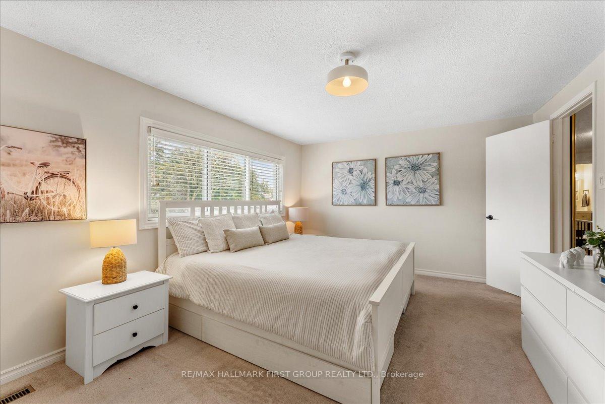 Photo 16 of 1587 Geta Circle, Pickering, Village East — HOMEH