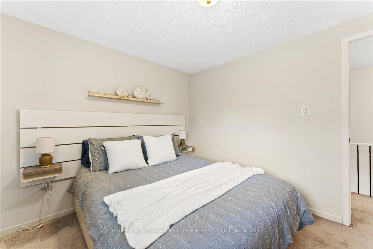 Photo 20 of 1587 Geta Circle, Pickering, Village East — HOMEH
