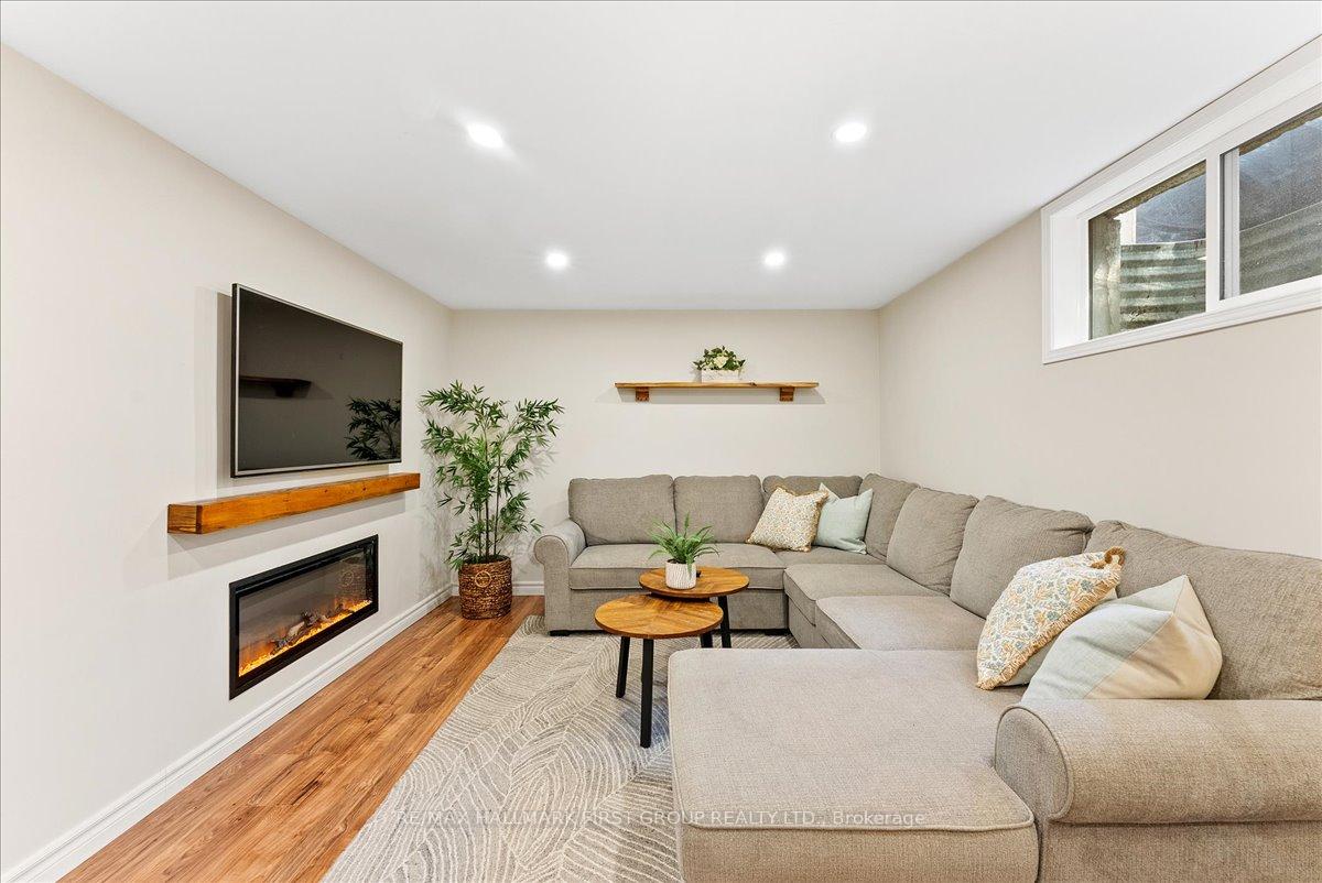 Photo 25 of 1587 Geta Circle, Pickering, Village East — HOMEH