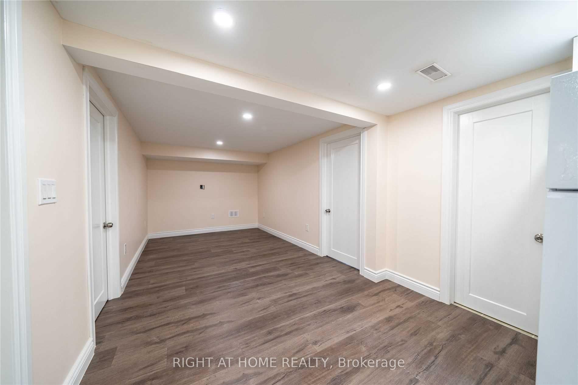 Photo 3 of Unit Lower A, 841 Reytan Boulevard, Pickering, Bay Ridges — HOMEH