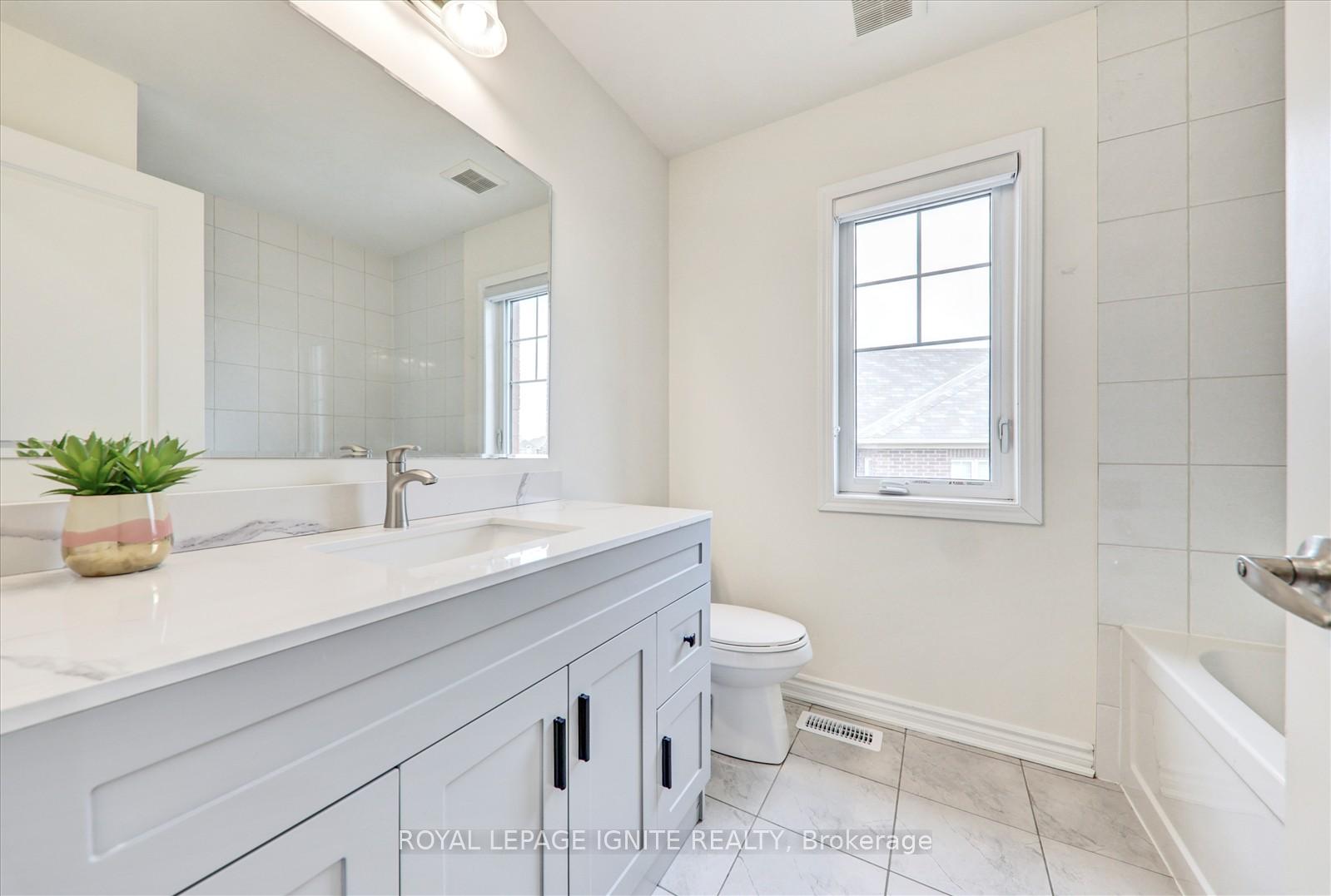 Photo 33 of 1072 Foxtail Crescent, Pickering, Rural Pickering — HOMEH