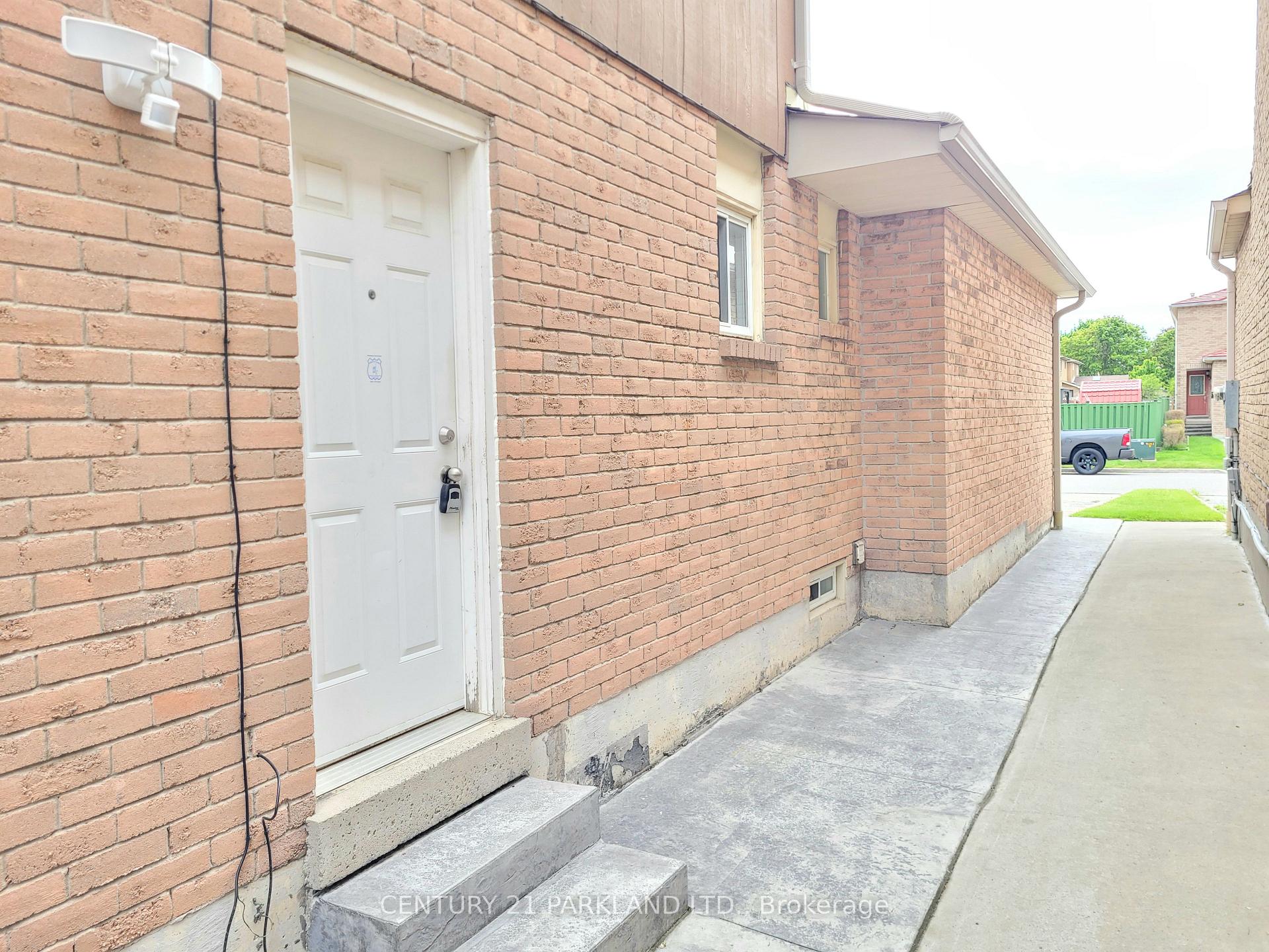Photo 4 of 1517 Beechlawn Drive, Pickering, Village East — HOMEH