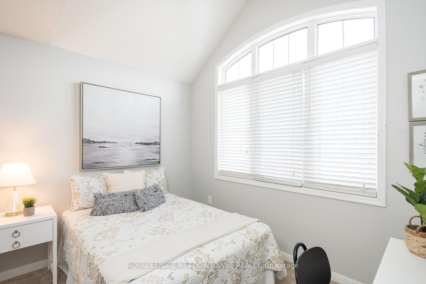 Photo 32 of 311 Pringle Avenue, Milton, Scott — HOMEH