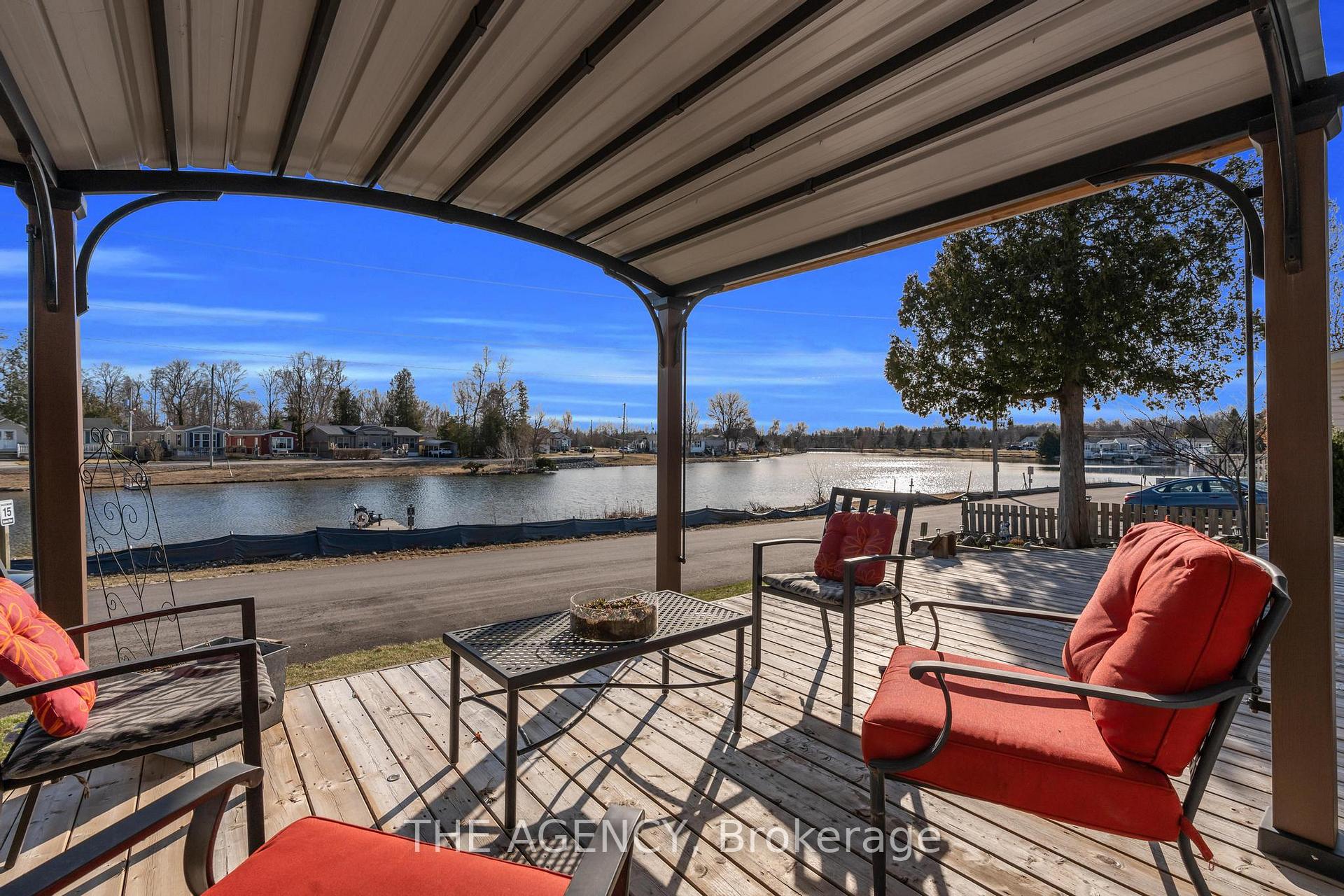 Photo 12 of 35 Trillium Beach Road, Puslinch, Puslinch Lake Settlement Areas — HOMEH