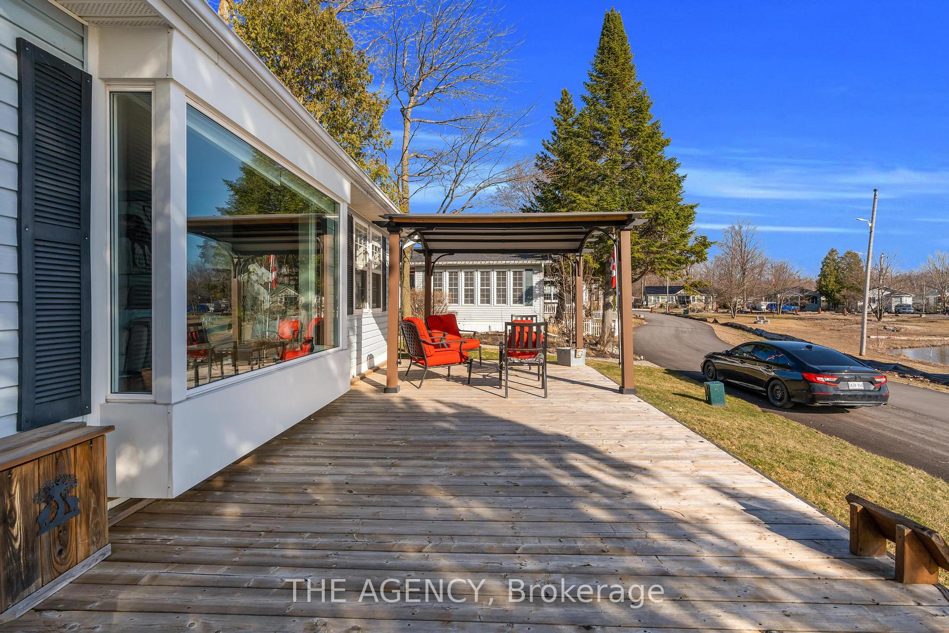 Photo 13 of 35 Trillium Beach Road, Puslinch, Puslinch Lake Settlement Areas — HOMEH