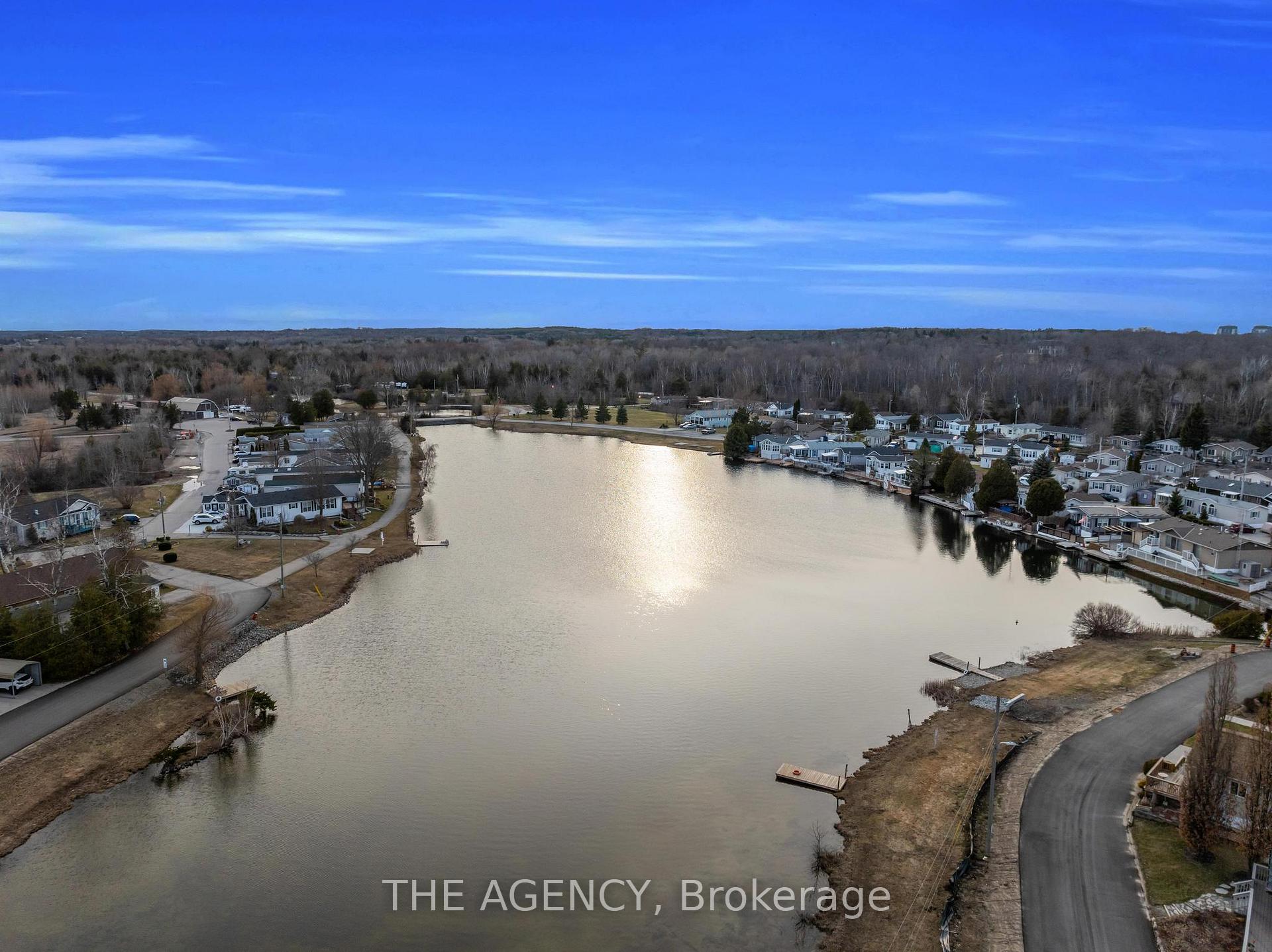 Photo 50 of 35 Trillium Beach Road, Puslinch, Puslinch Lake Settlement Areas — HOMEH