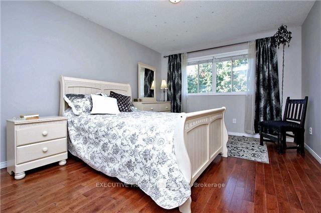 Photo 4 of 2342 Wildwood Crescent, Pickering, Brock Ridge — HOMEH