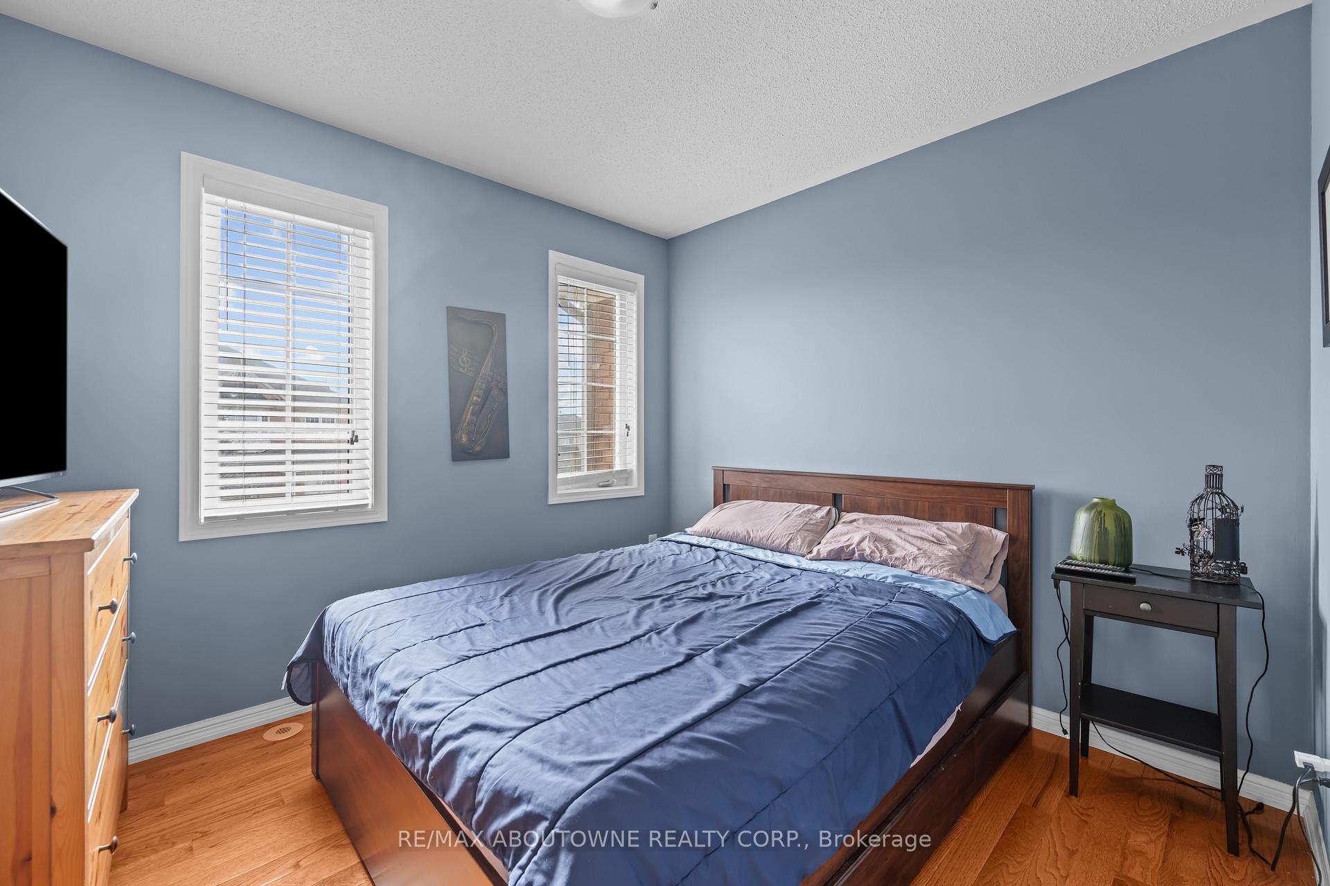 Photo 19 of 889 Zelinsky Crescent, Milton, Coates — HOMEH