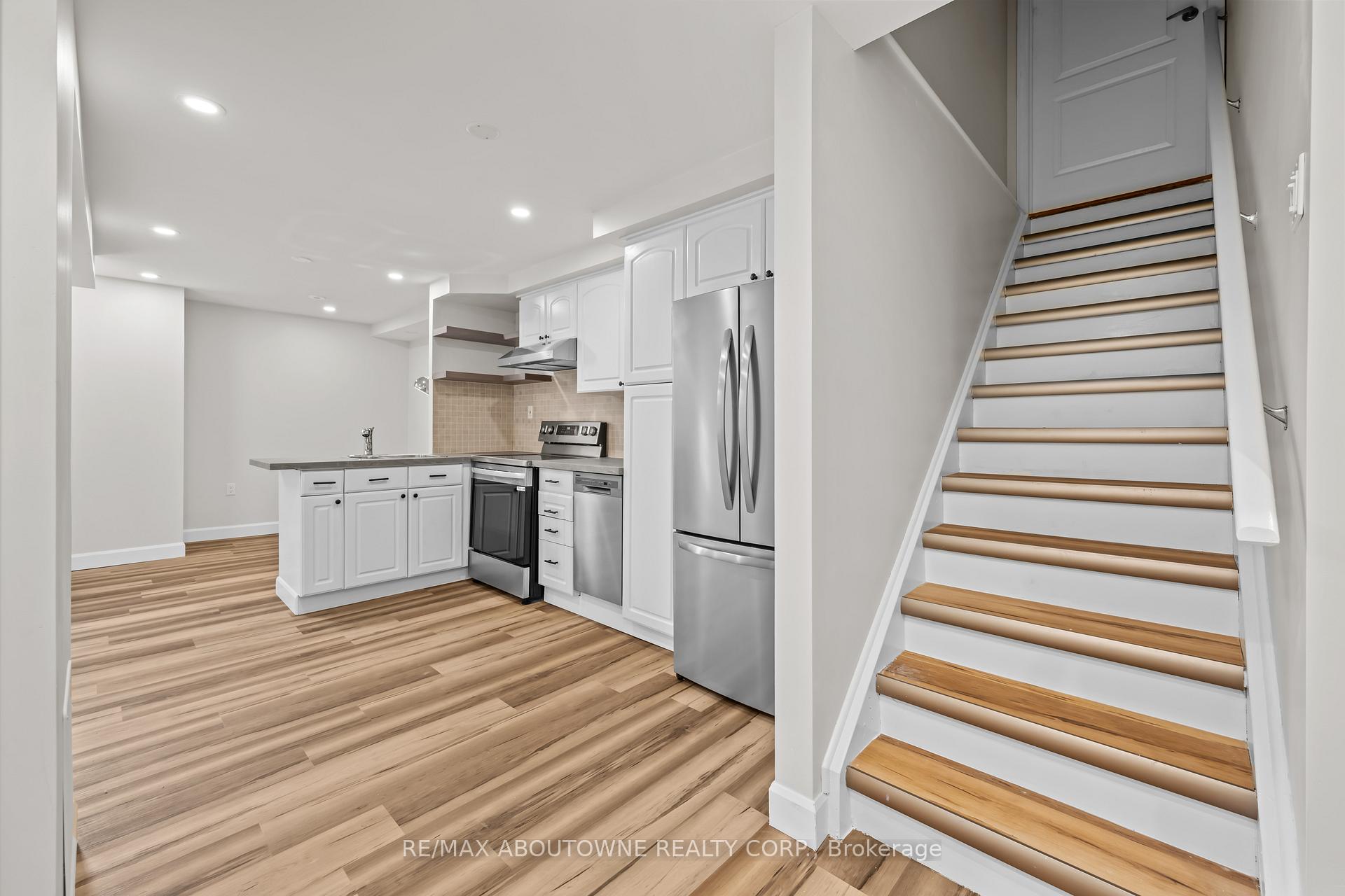 Photo 23 of 889 Zelinsky Crescent, Milton, Coates — HOMEH