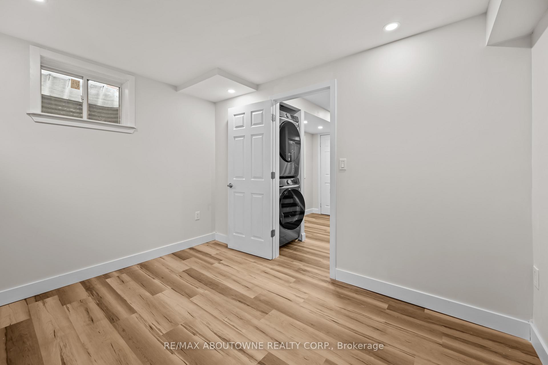Photo 28 of 889 Zelinsky Crescent, Milton, Coates — HOMEH