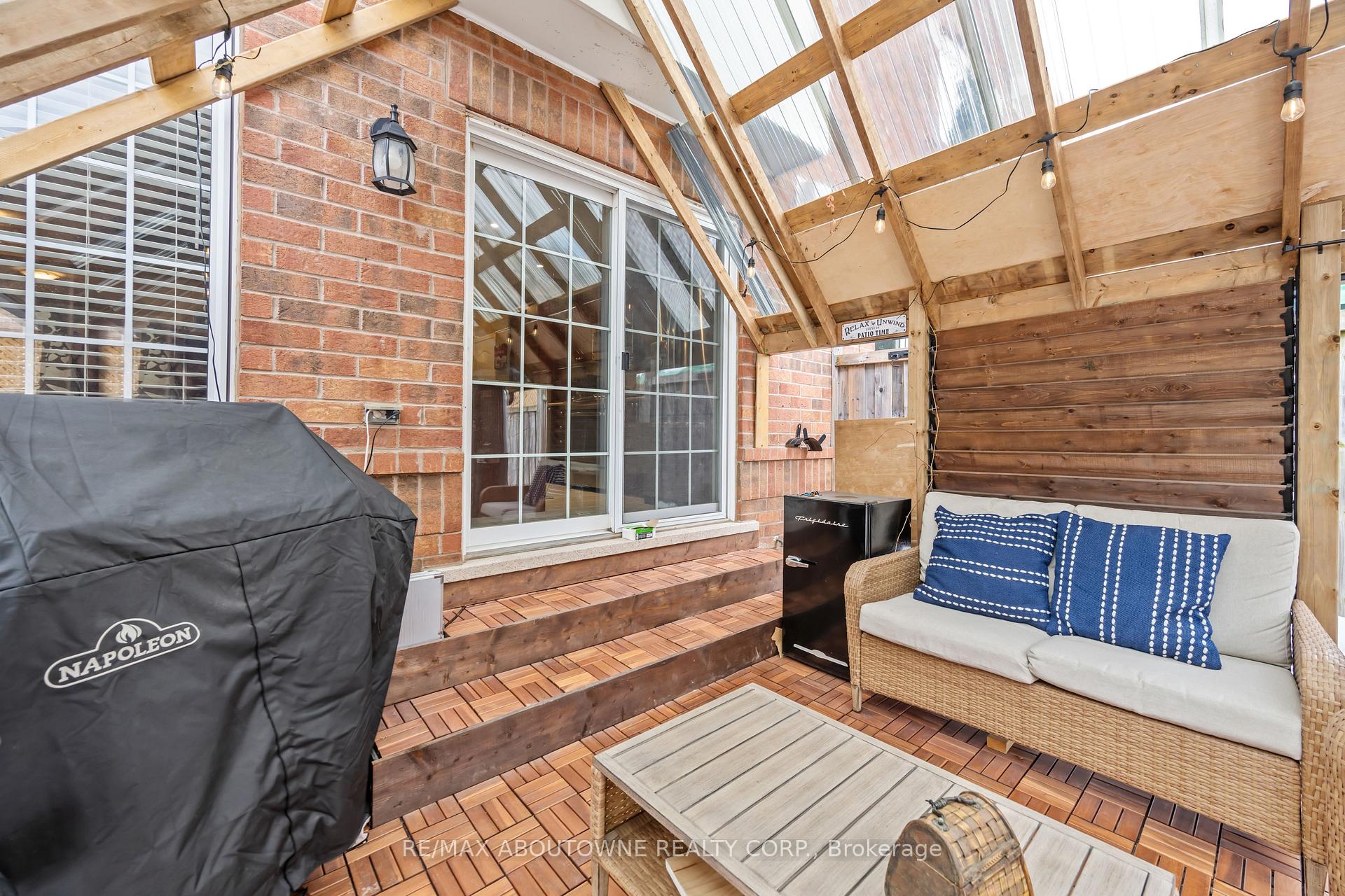 Photo 30 of 889 Zelinsky Crescent, Milton, Coates — HOMEH