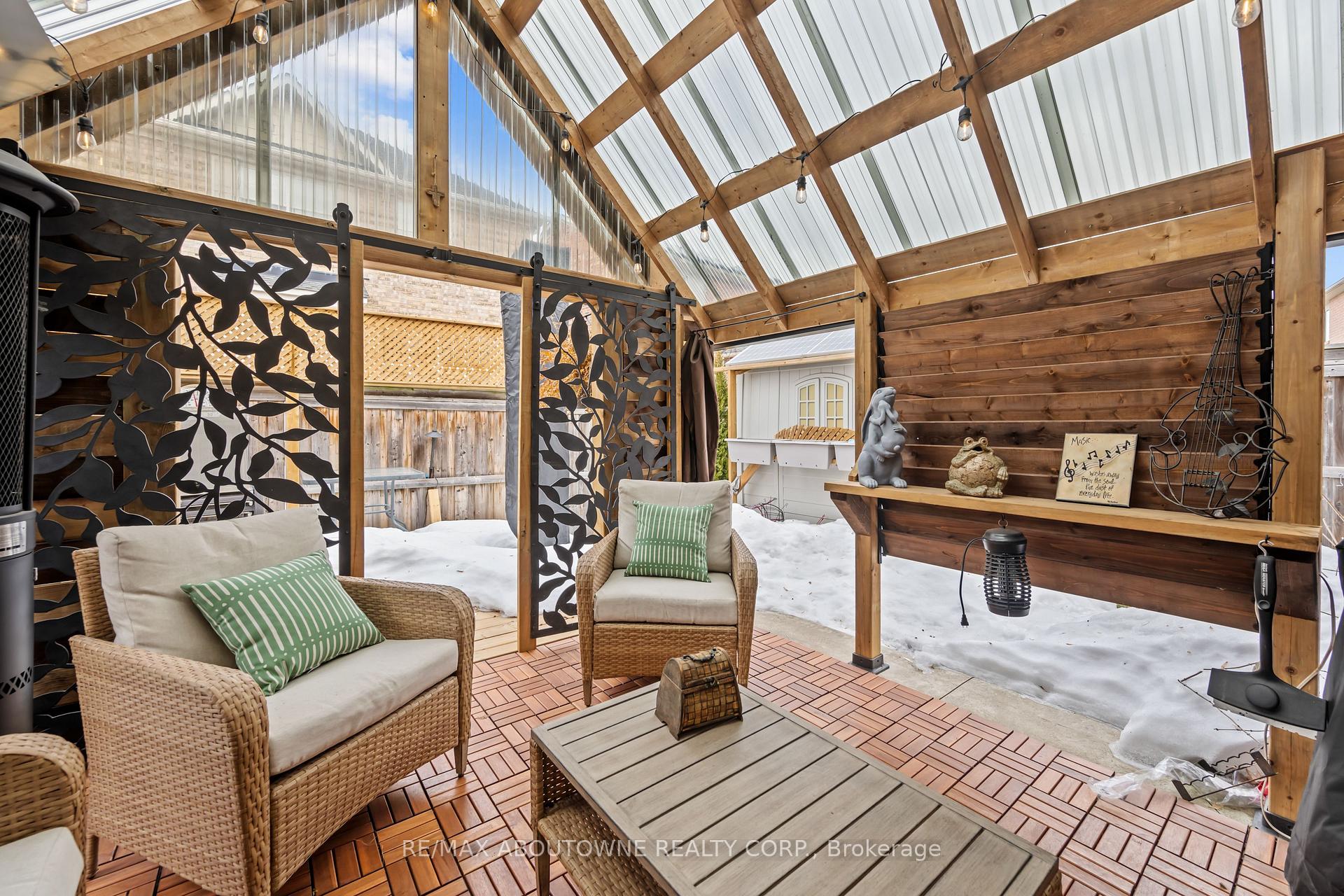 Photo 31 of 889 Zelinsky Crescent, Milton, Coates — HOMEH