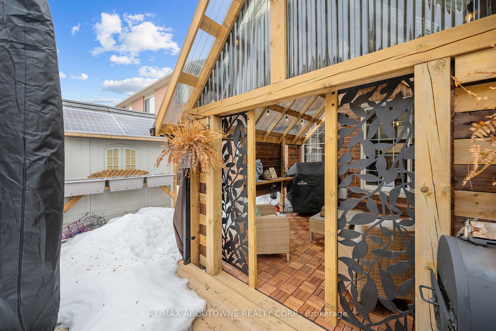 Photo 32 of 889 Zelinsky Crescent, Milton, Coates — HOMEH