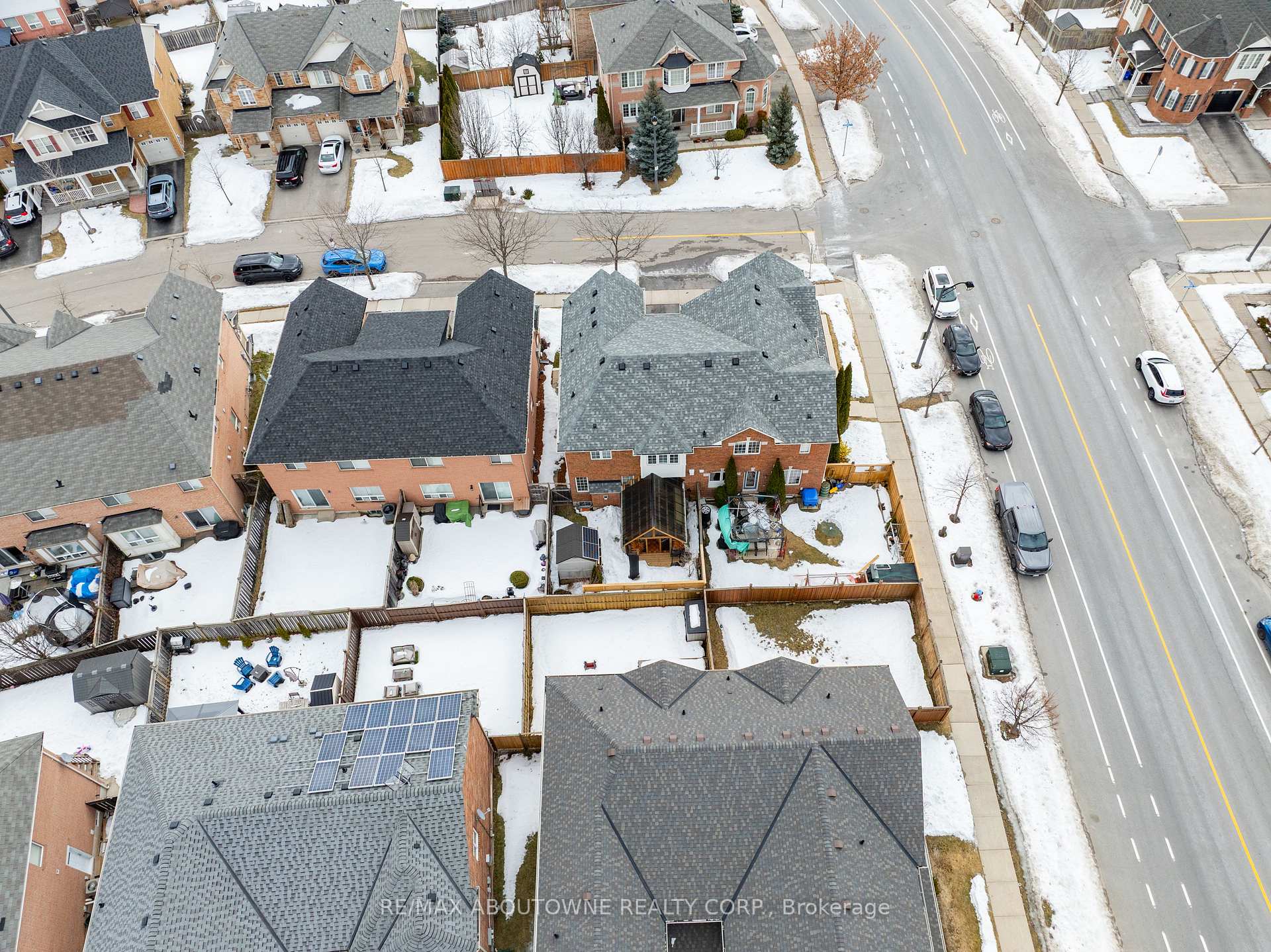 Photo 36 of 889 Zelinsky Crescent, Milton, Coates — HOMEH