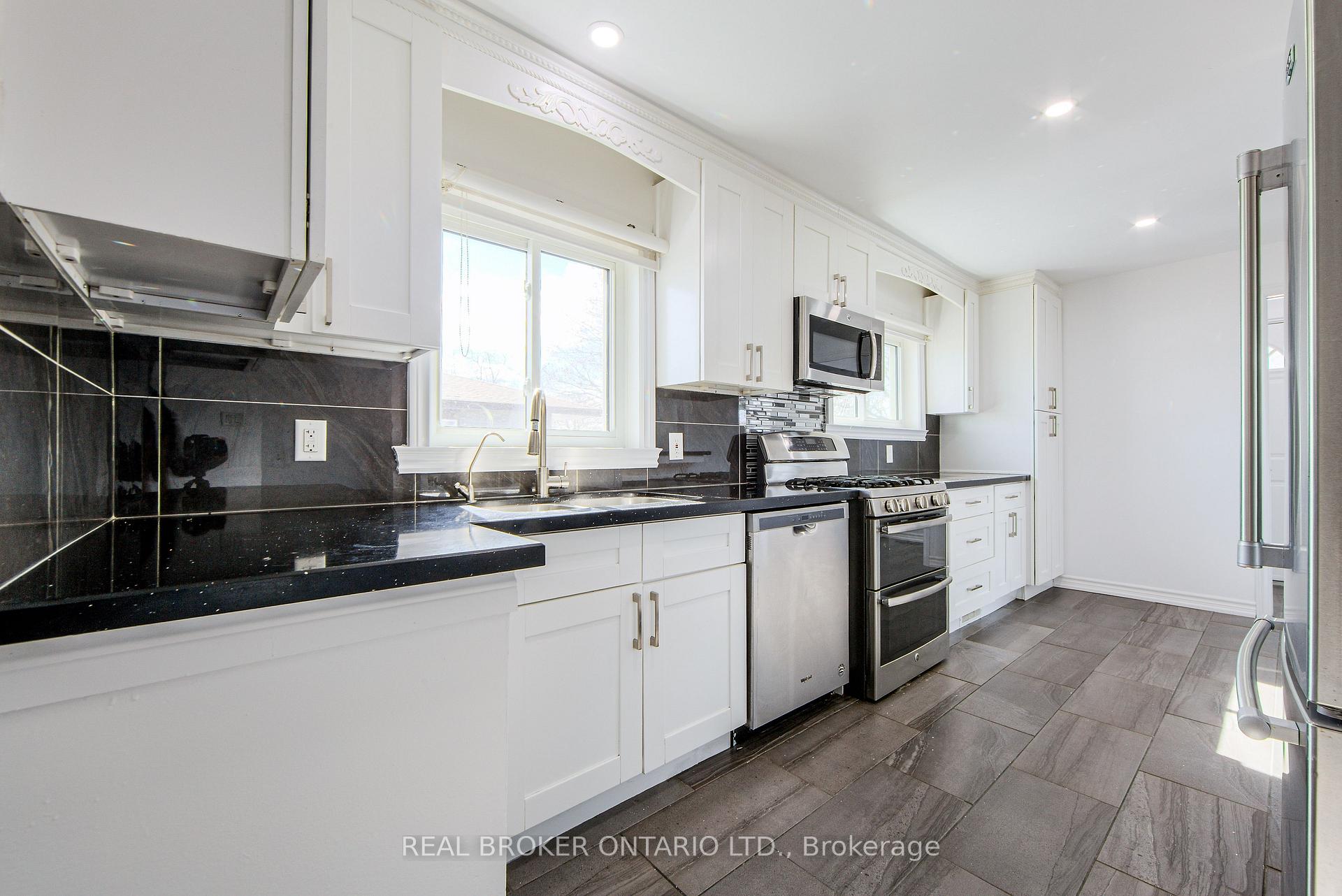Photo 4 of Unit Upper, 855 Miriam Road, Pickering, Bay Ridges — HOMEH