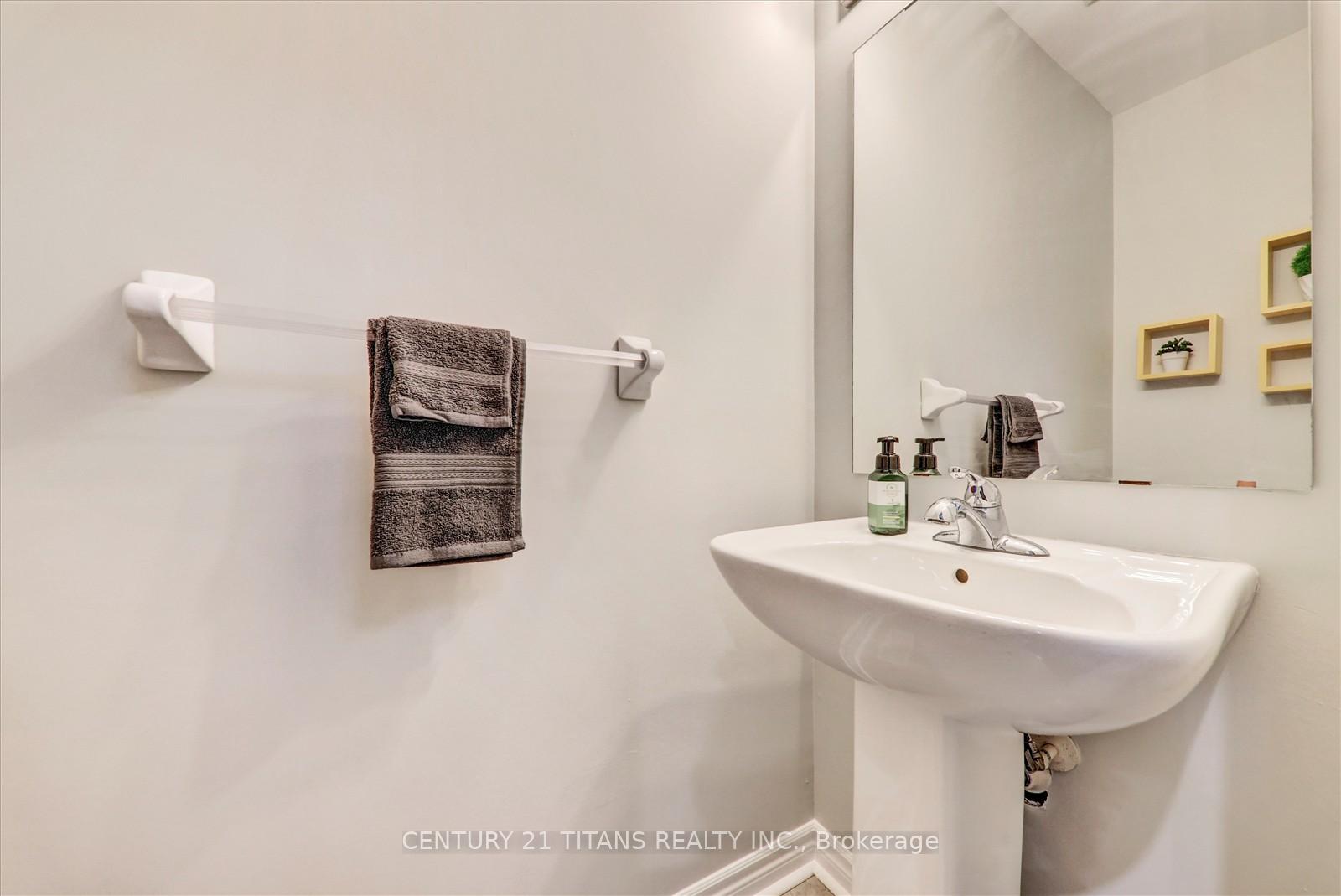 Photo 9 of 1526 Dusty Drive, Pickering, Duffin Heights — HOMEH