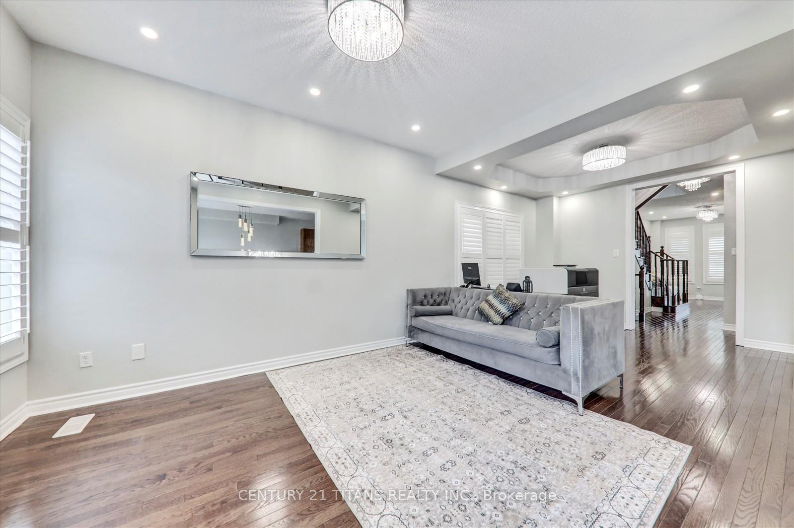 Photo 12 of 1526 Dusty Drive, Pickering, Duffin Heights — HOMEH