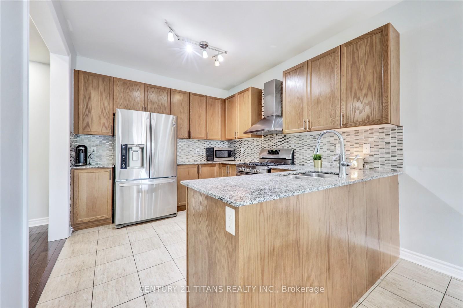 Photo 16 of 1526 Dusty Drive, Pickering, Duffin Heights — HOMEH
