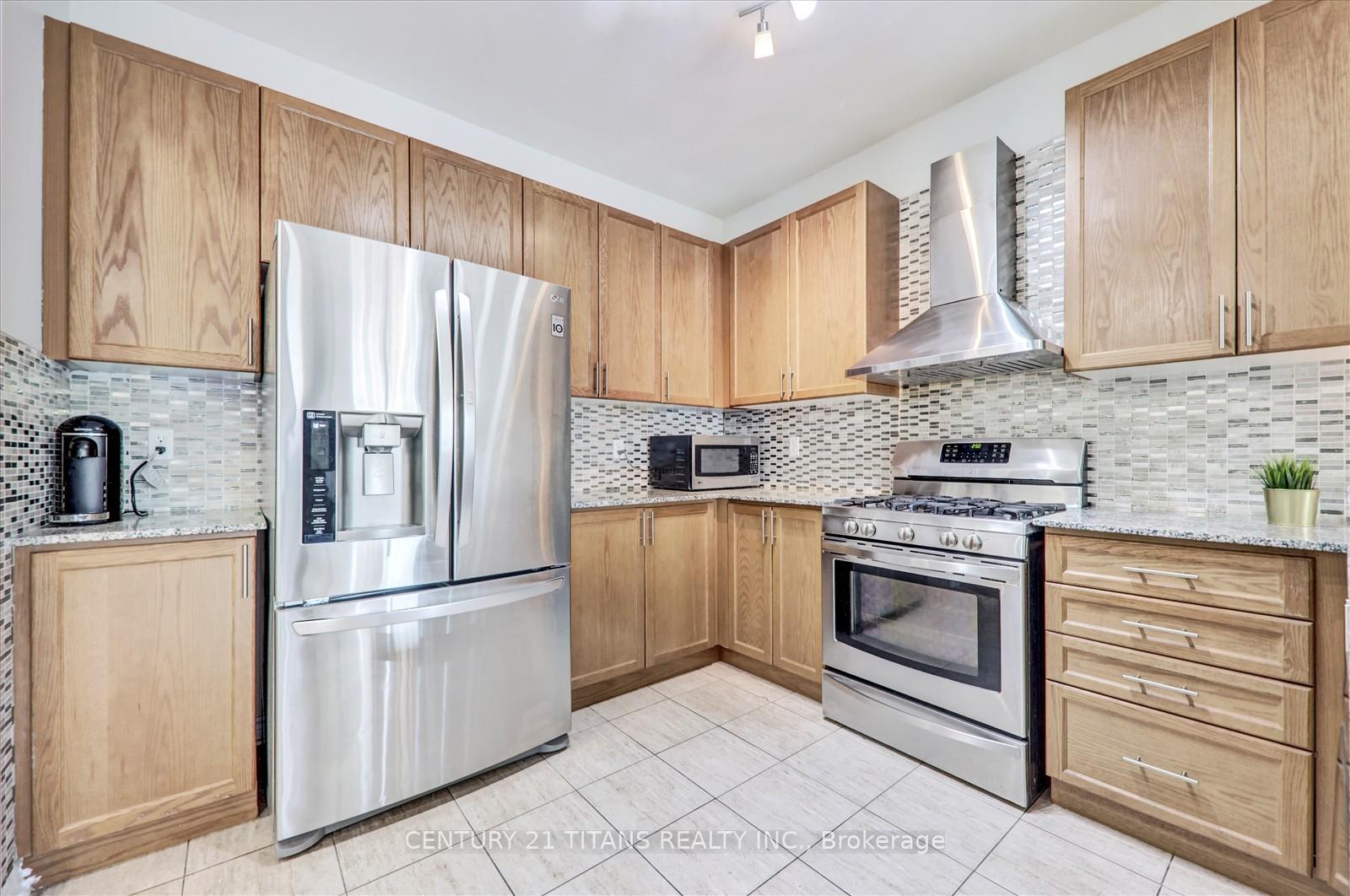 Photo 17 of 1526 Dusty Drive, Pickering, Duffin Heights — HOMEH