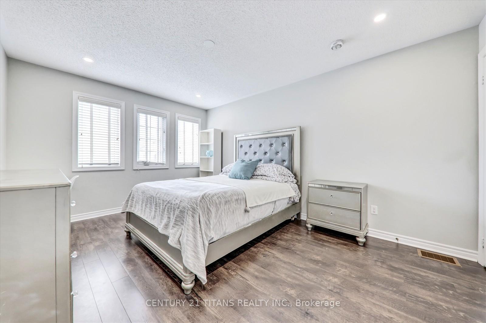 Photo 22 of 1526 Dusty Drive, Pickering, Duffin Heights — HOMEH