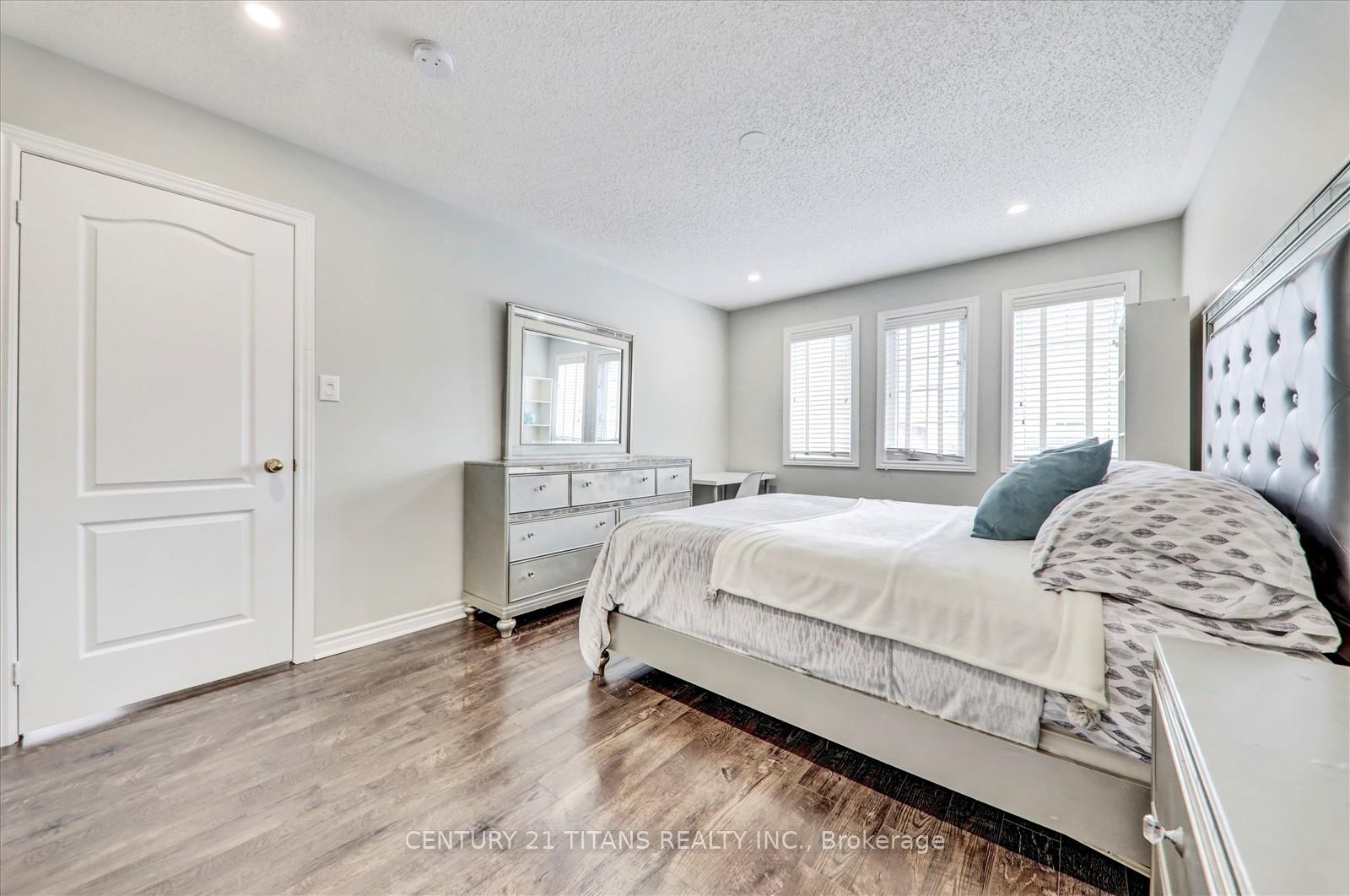 Photo 23 of 1526 Dusty Drive, Pickering, Duffin Heights — HOMEH