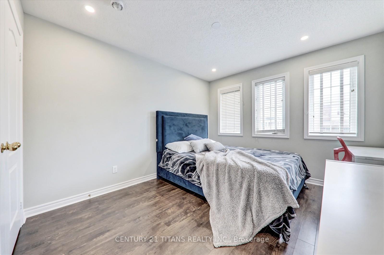 Photo 25 of 1526 Dusty Drive, Pickering, Duffin Heights — HOMEH