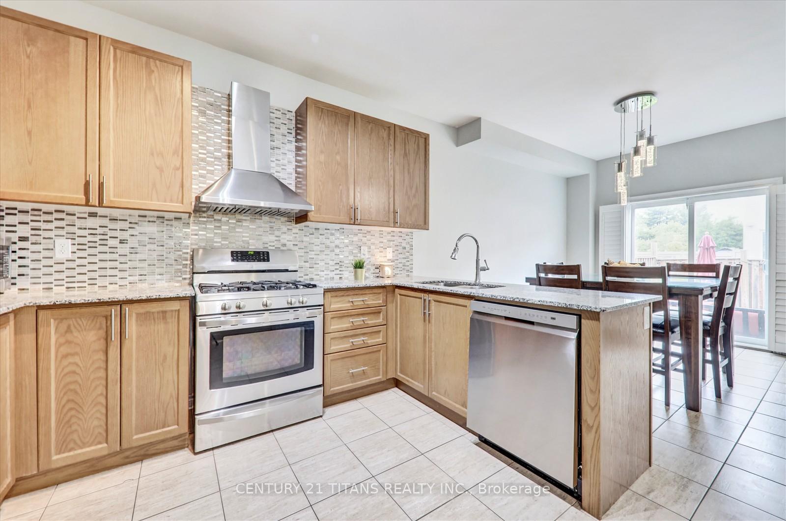 Photo 32 of 1526 Dusty Drive, Pickering, Duffin Heights — HOMEH